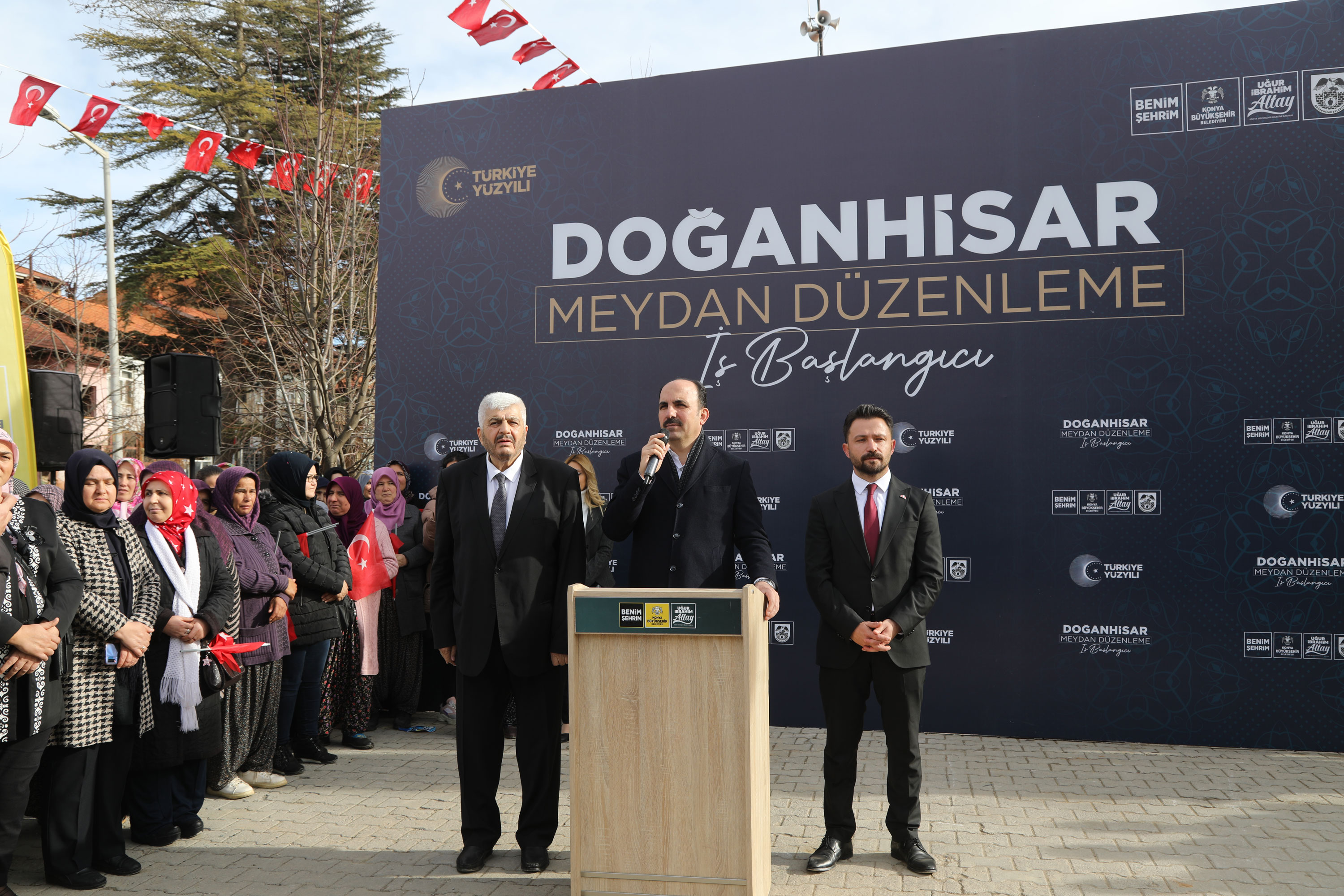 BAŞKAN ALTAY: “VERDİĞİMİZ SÖZLERİ BİR BİR YERİNE GETİRMENİN MUTLULUĞUNU YAŞIYORUZ”