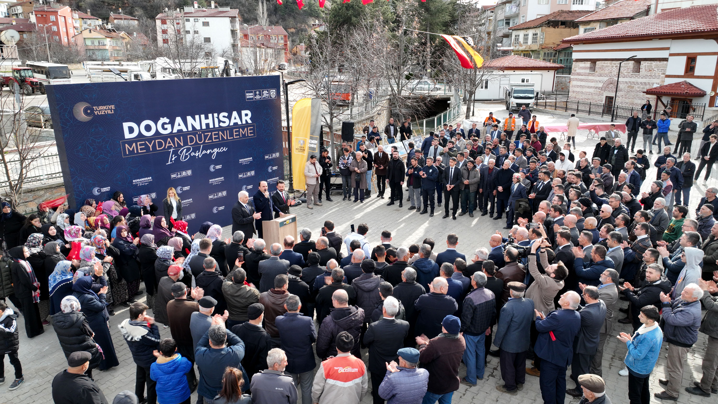 BAŞKAN ALTAY: “VERDİĞİMİZ SÖZLERİ BİR BİR YERİNE GETİRMENİN MUTLULUĞUNU YAŞIYORUZ”