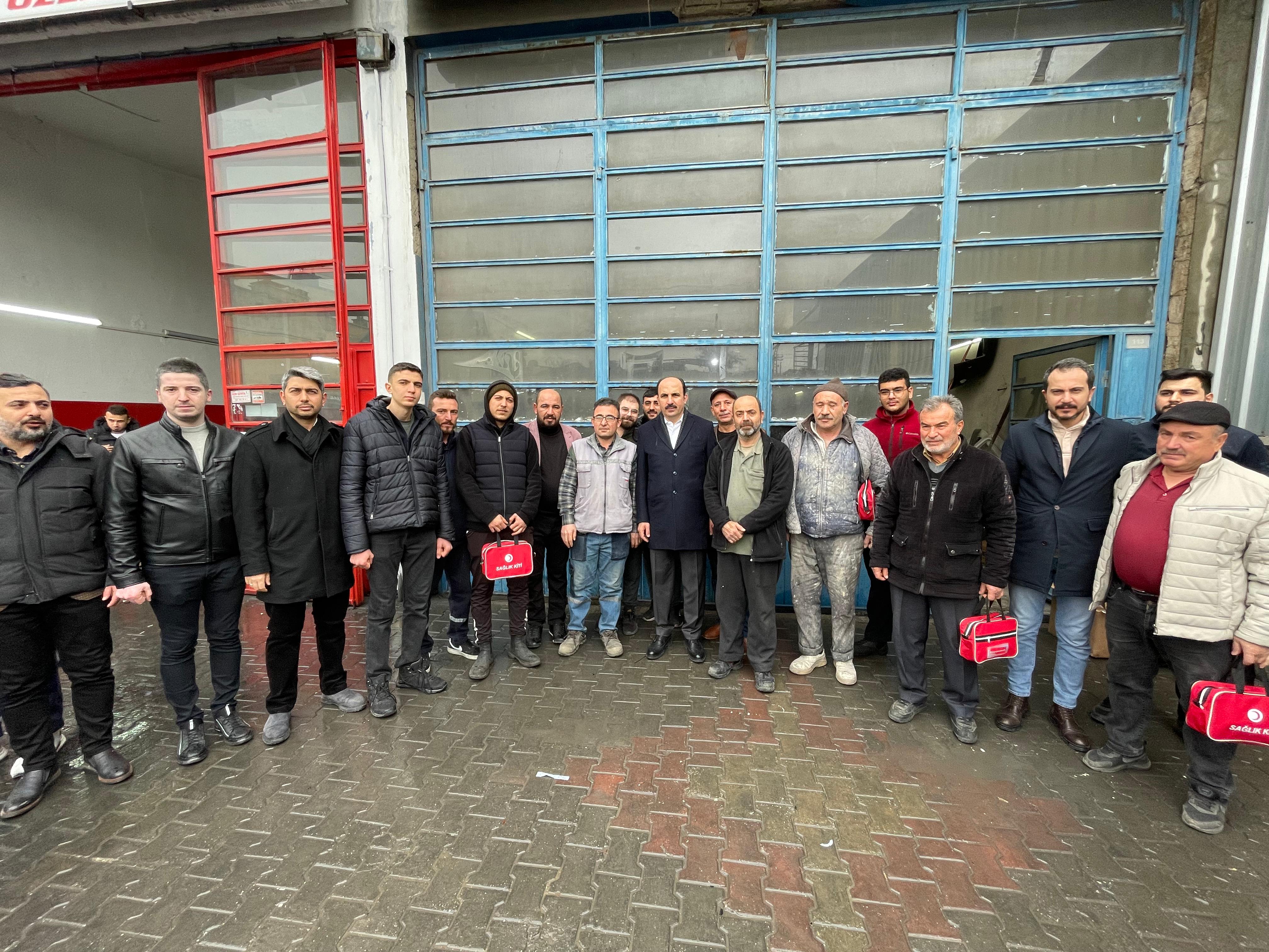 BAŞKAN ALTAY ÖĞRENCİLERLE VE ESNAFLA BULUŞTU