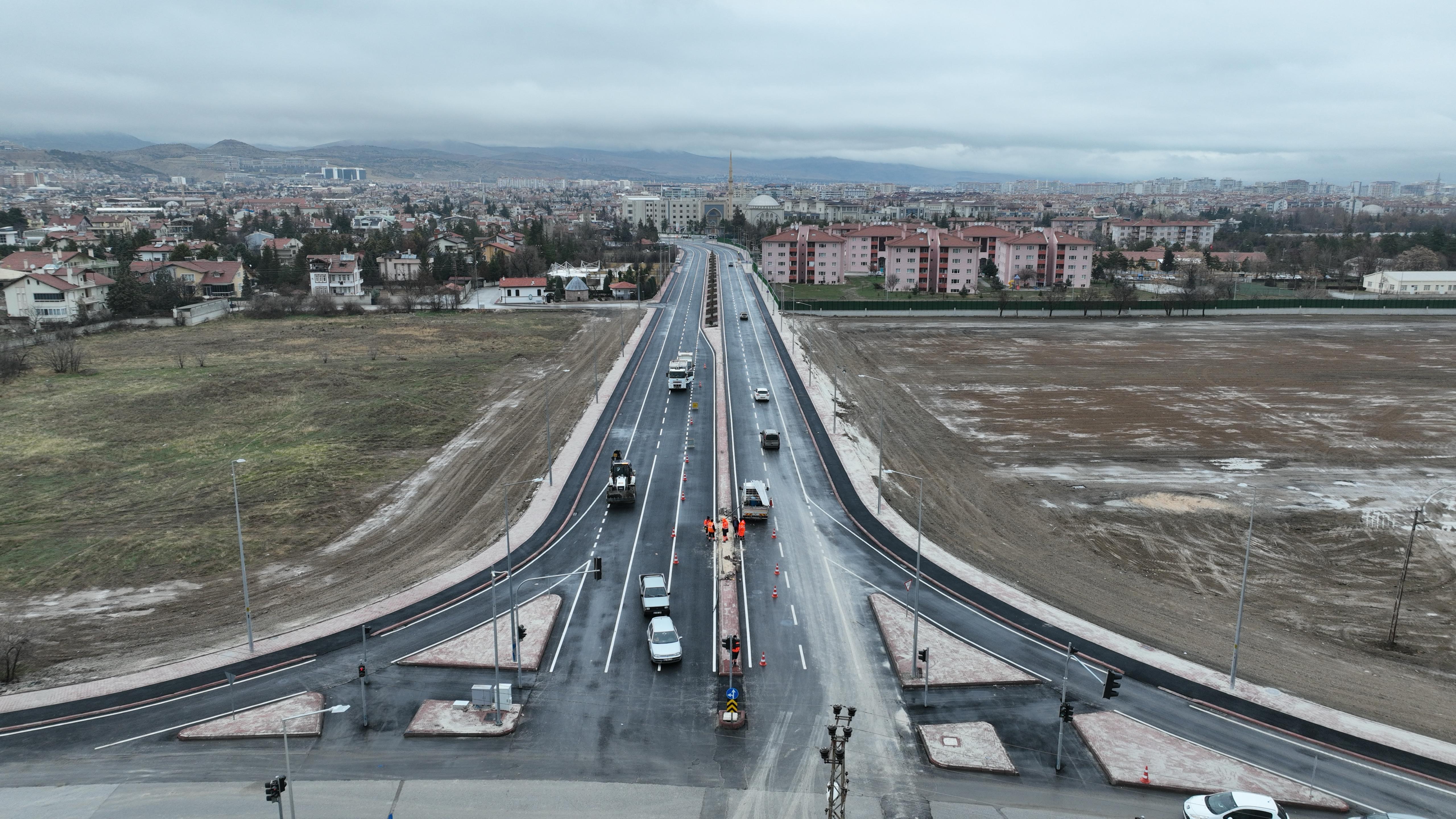 BAŞKAN ALTAY: “NECMETTİN ERBAKAN CADDESİ’NİN BİR ETABI DAHA HİZMET VERMEYE BAŞLADI”