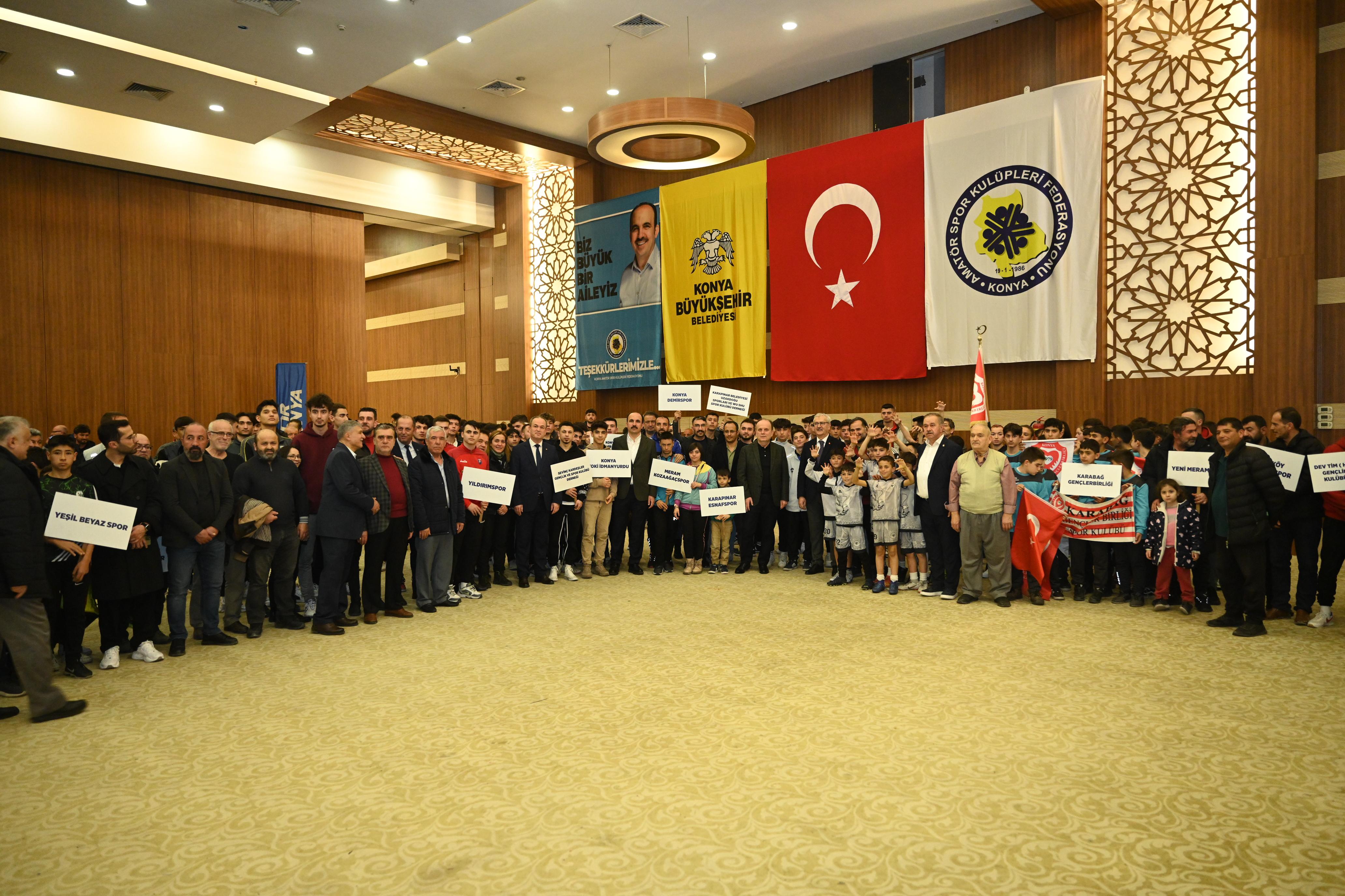 KONYA BÜYÜKŞEHİR AMATÖR SPOR KULÜPLERİNE 7,5 MİLYON LİRALIK MALZEME DESTEĞİNDE BULUNDU
