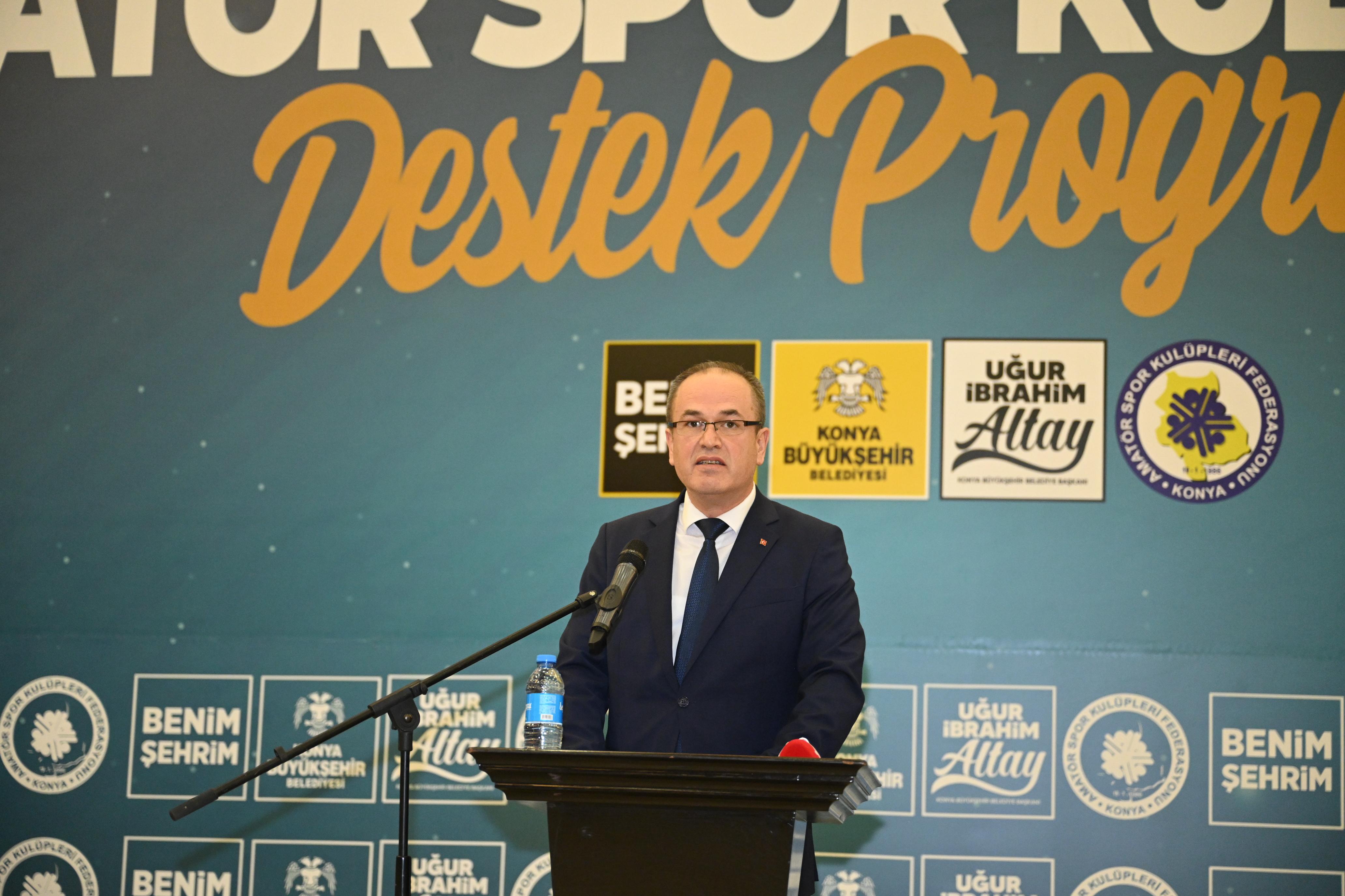 KONYA BÜYÜKŞEHİR AMATÖR SPOR KULÜPLERİNE 7,5 MİLYON LİRALIK MALZEME DESTEĞİNDE BULUNDU