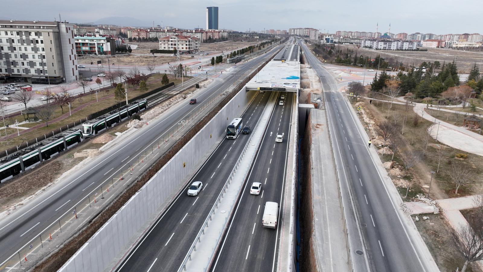 BAŞKAN ALTAY: “İSTANBUL YOLU FIRAT CADDESİ KÖPRÜLÜ KAVŞAĞI ŞEHRİMİZE HAYIRLI OLSUN”