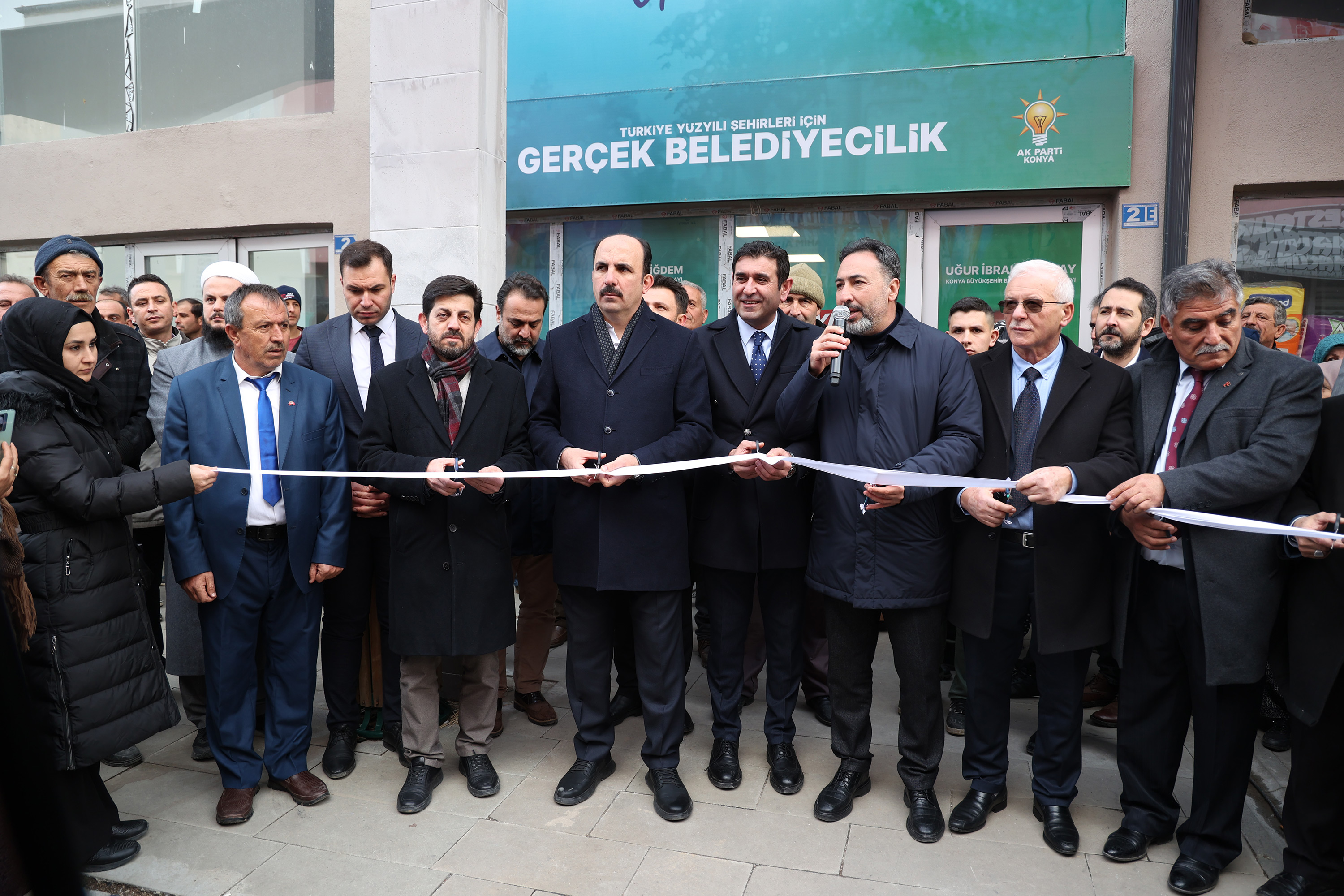 BAŞKAN ALTAY; DEREBUCAK, BEYŞEHİR VE HÜYÜK’TE VATANDAŞLARLA BULUŞTU