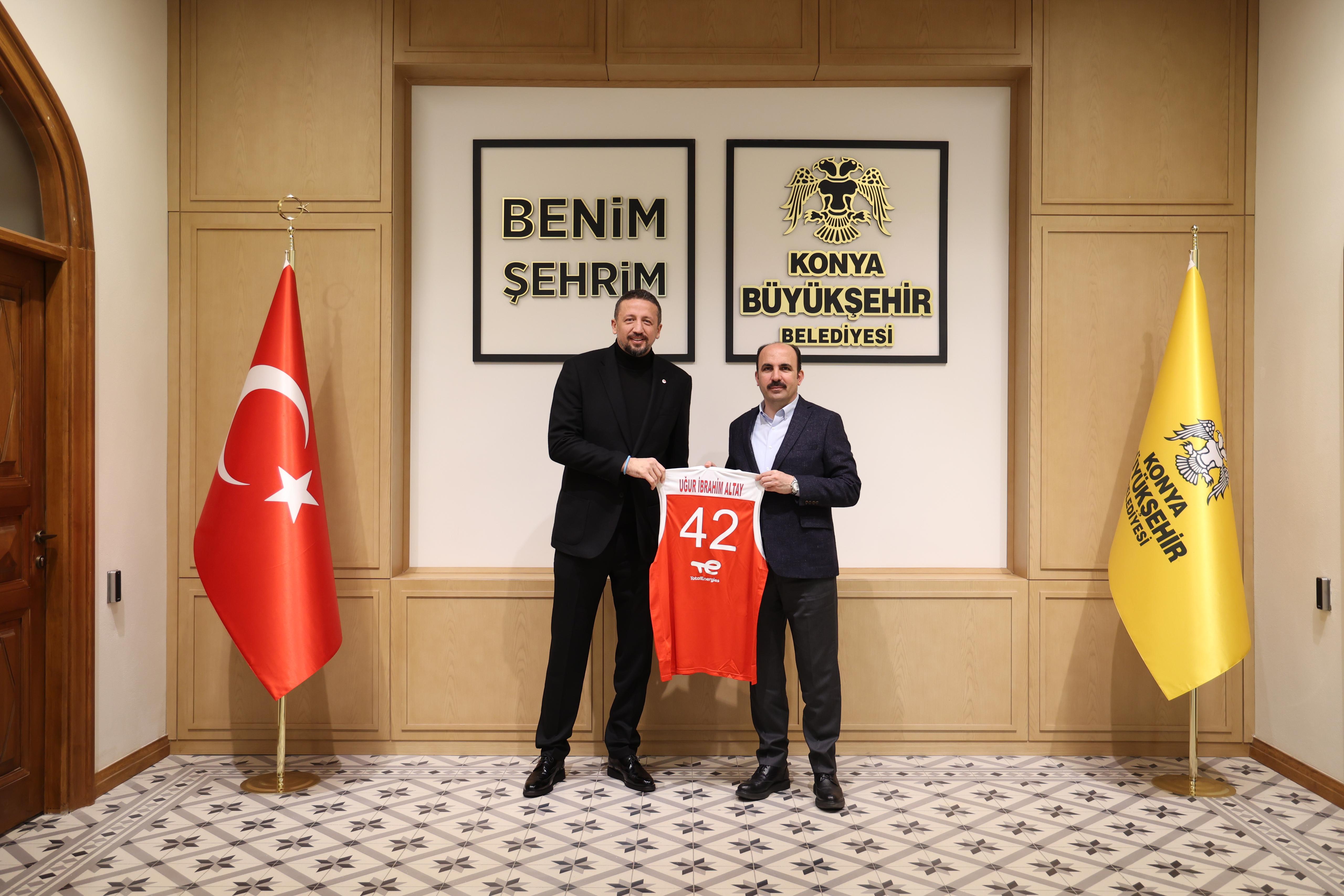 TBF BAŞKANI HİDAYET TÜRKOĞLU BAŞKAN ALTAY’I ZİYARET ETTİ