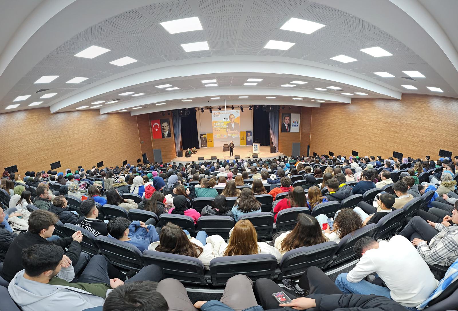 ŞEHİR KONFERANSLARINDA EĞİTİM DANIŞMANI MÜFTÜOĞLU; ÇUMRA, EREĞLİ VE ILGIN’DA ÖĞRENCİLERLE BULUŞTU