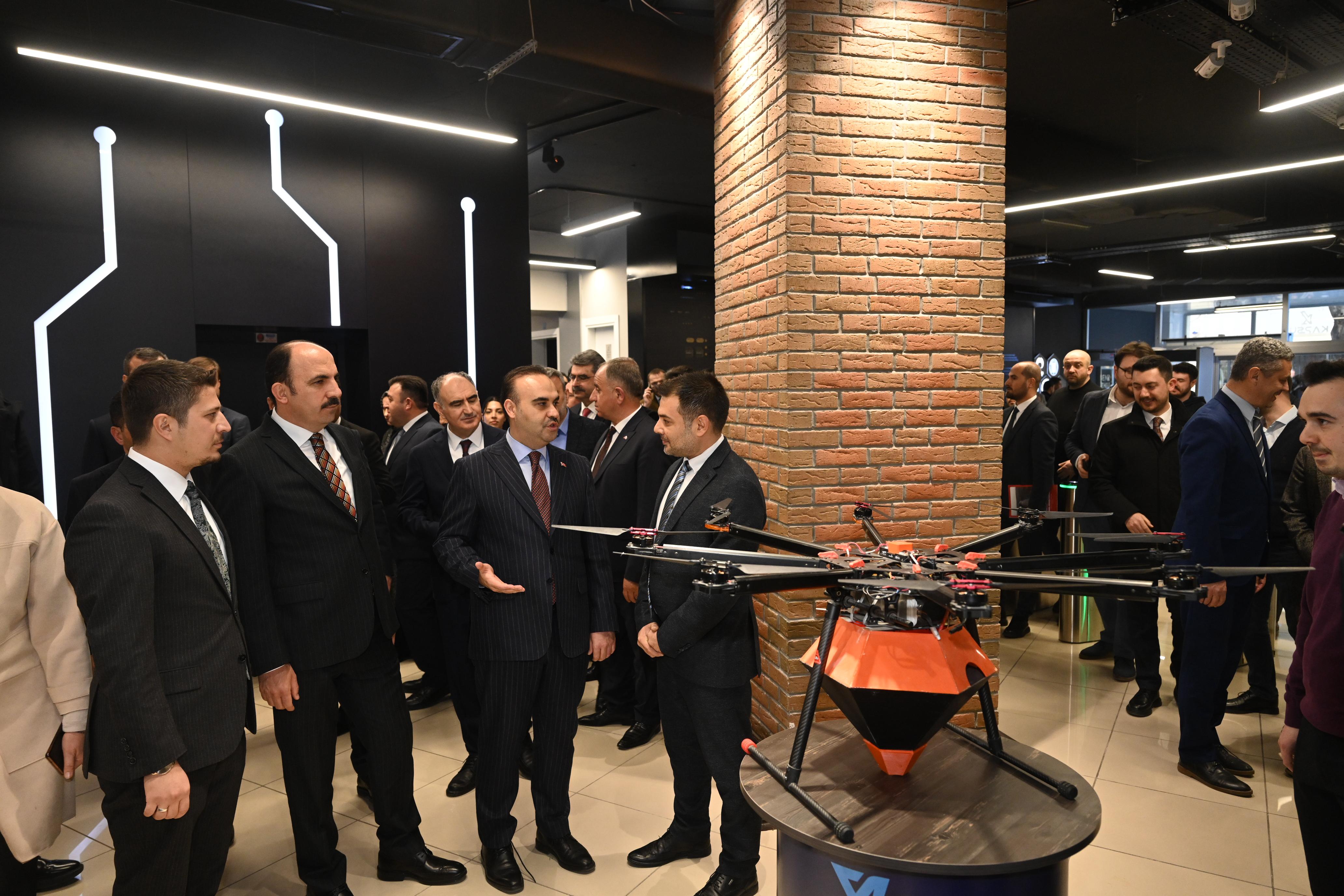BAKAN KACIR: “KAPSÜL TÜRKİYE’DEKİ TÜM ŞEHİRLERE ÖRNEK OLMASI GEREKEN BİR MODEL”