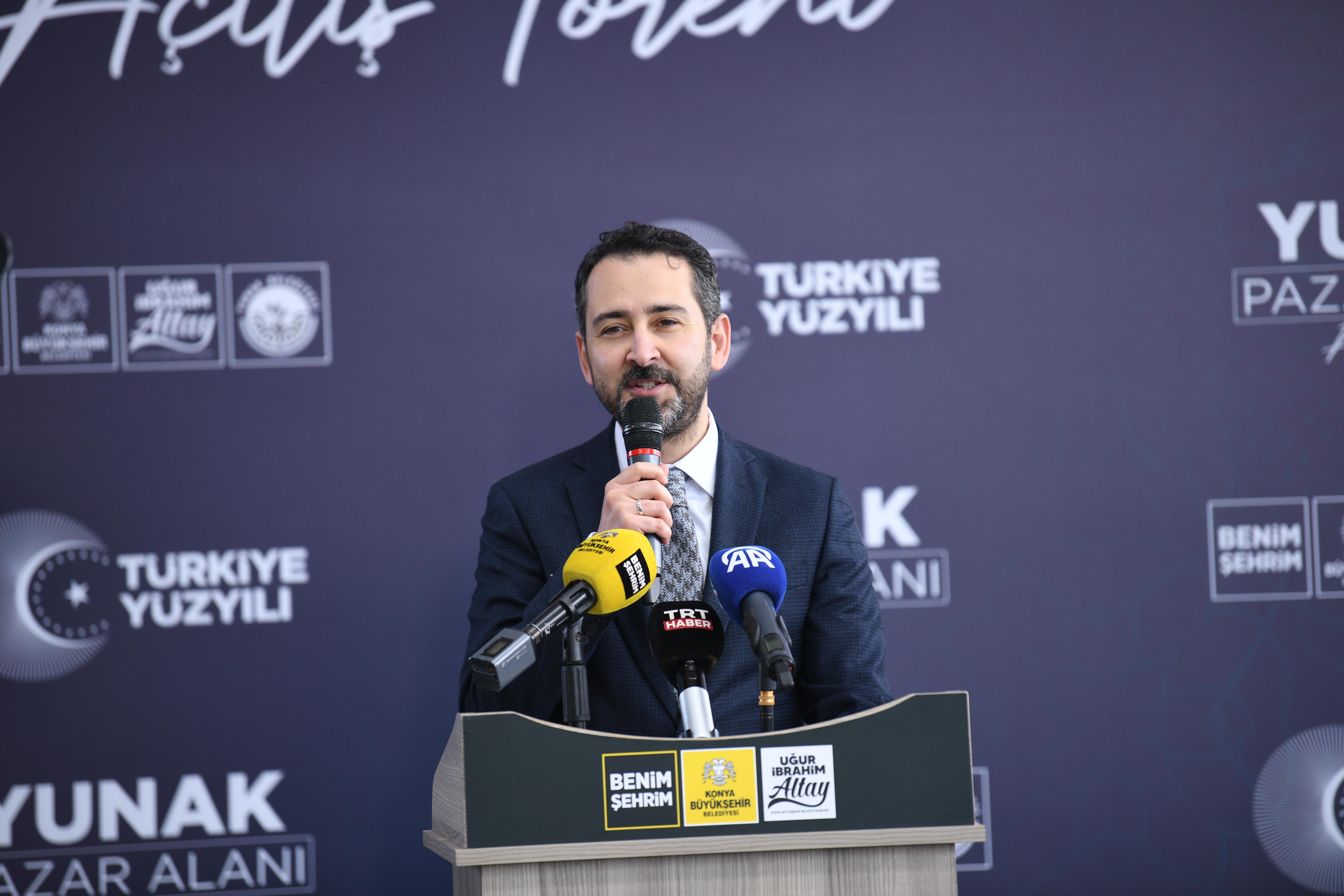 BAKAN GÖKTAŞ KONYA BÜYÜKŞEHİR’İN YUNAK’A KAZANDIRDIĞI KAPALI PAZAR YERİNİN AÇILIŞINI YAPTI