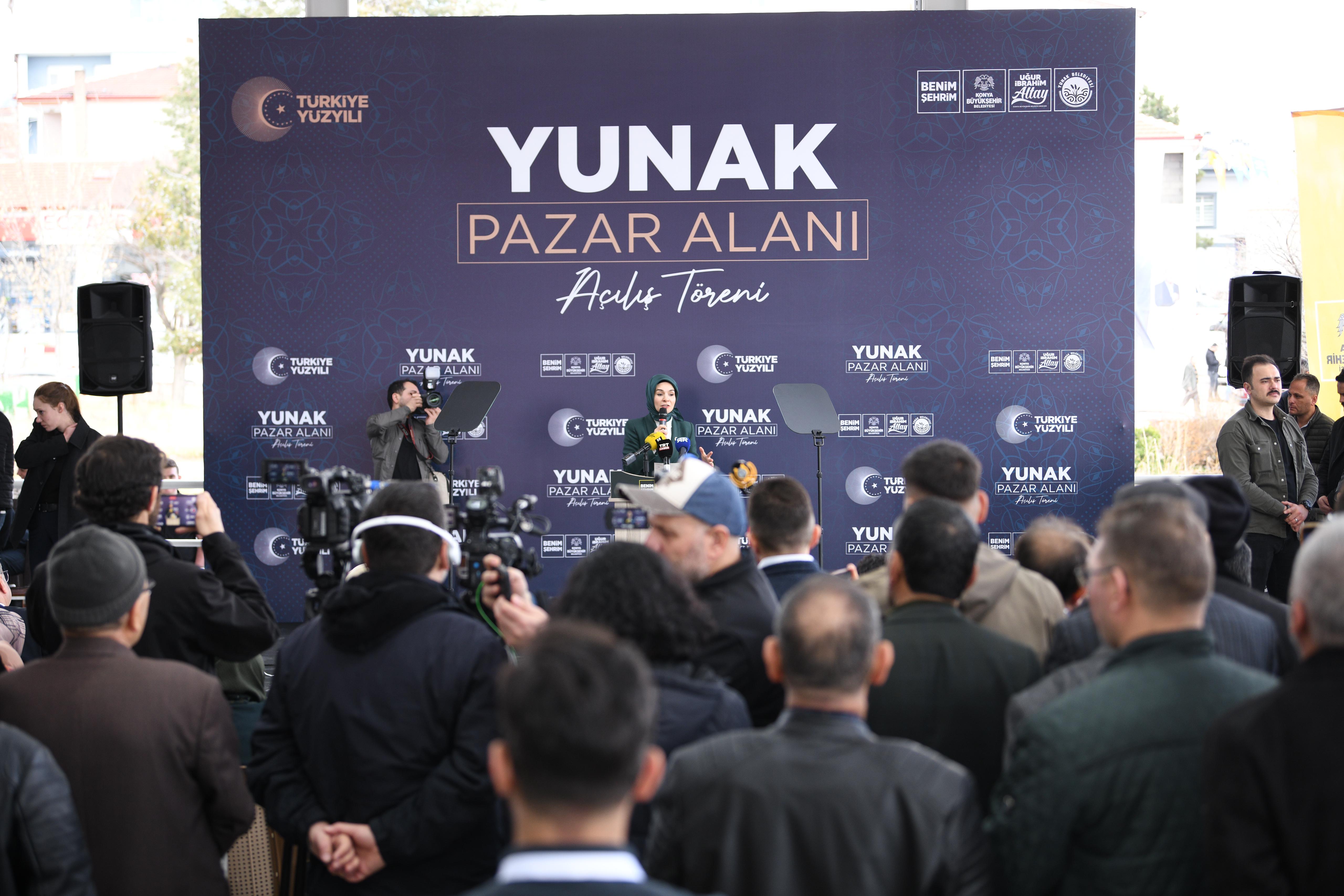 BAKAN GÖKTAŞ KONYA BÜYÜKŞEHİR’İN YUNAK’A KAZANDIRDIĞI KAPALI PAZAR YERİNİN AÇILIŞINI YAPTI