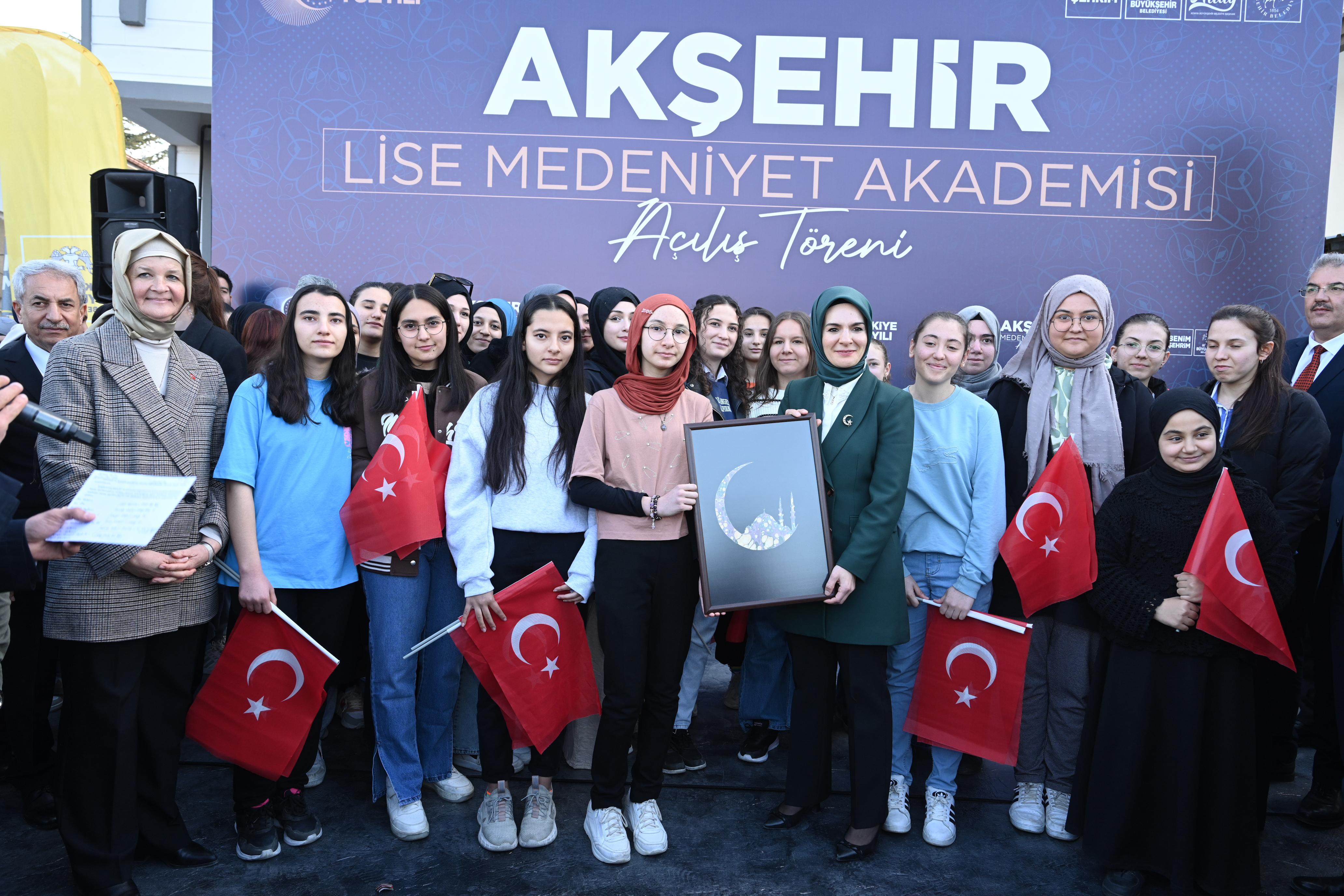 AKŞEHİR LİSE MEDENİYET AKADEMİSİ BAKAN GÖKTAŞ’IN KATILIMIYLA AÇILDI