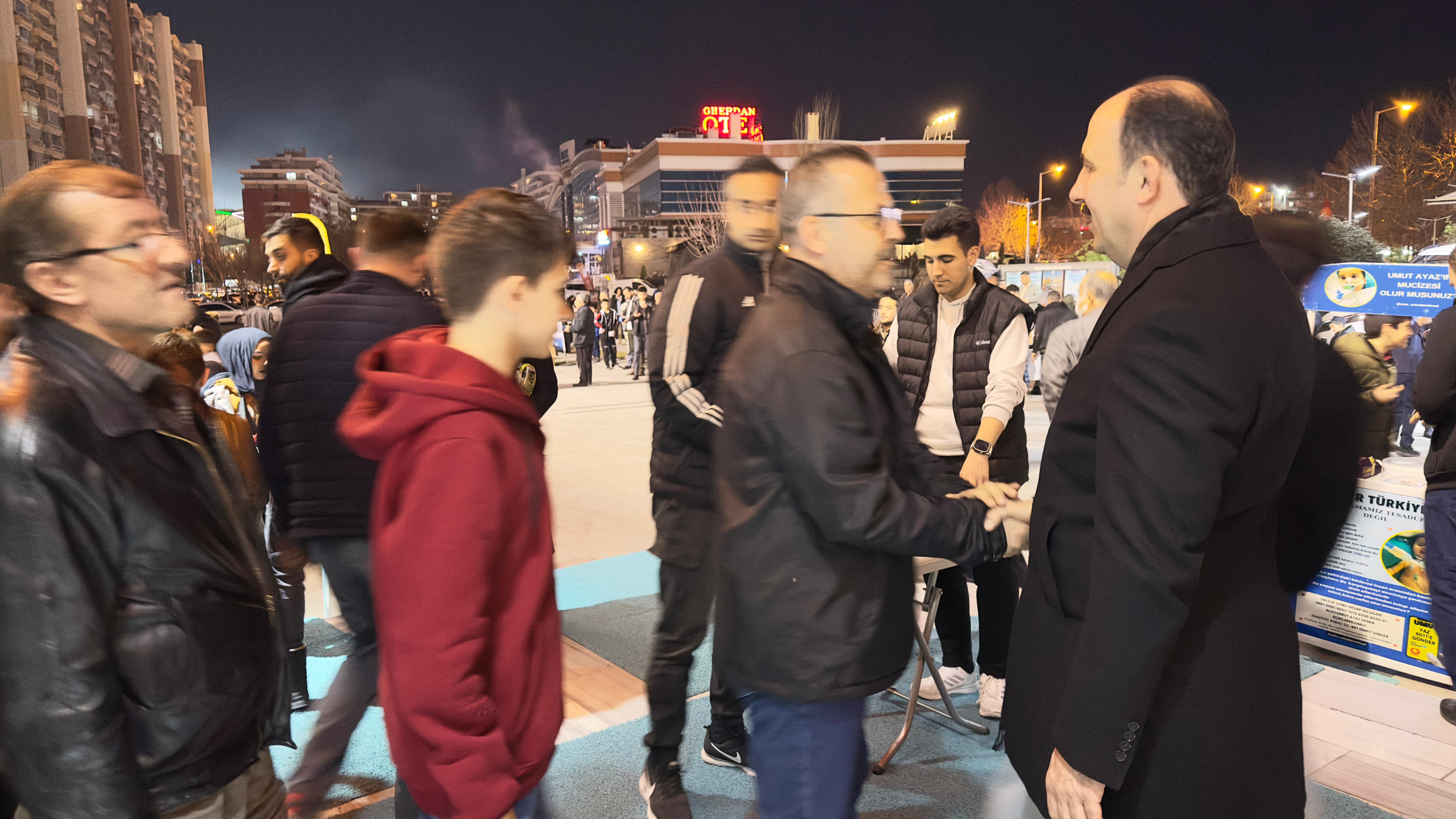 BAŞKAN ALTAY BERAT KANDİLİ’NDE KONYALILARLA BULUŞTU
