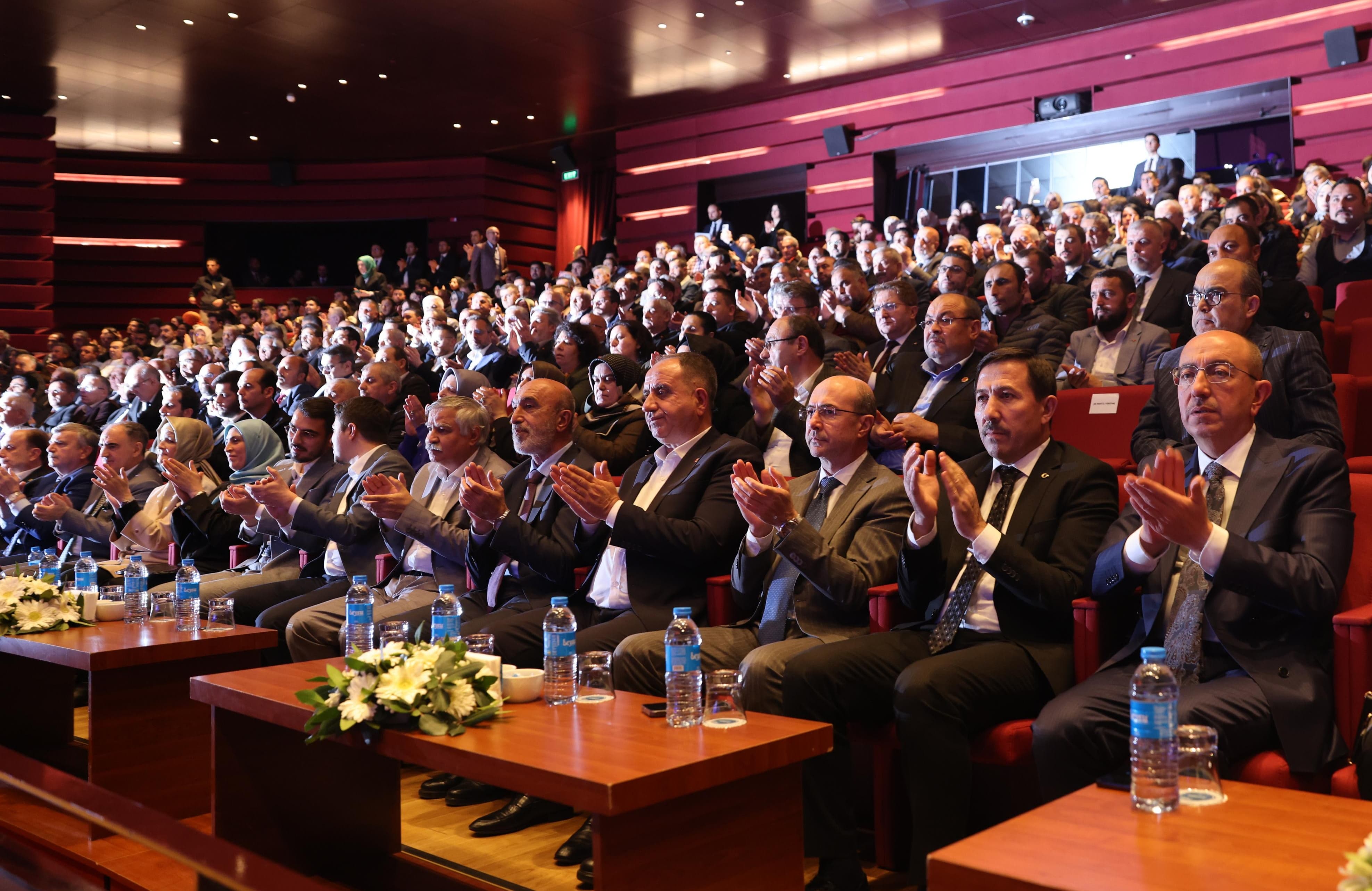 BAŞKAN ALTAY KONYA’YA 5 YILDA KAZANDIRILAN 52,8 MİLYAR LİRALIK YATIRIMI VE YENİ DÖNEM PROJELERİNİ ANLATTI