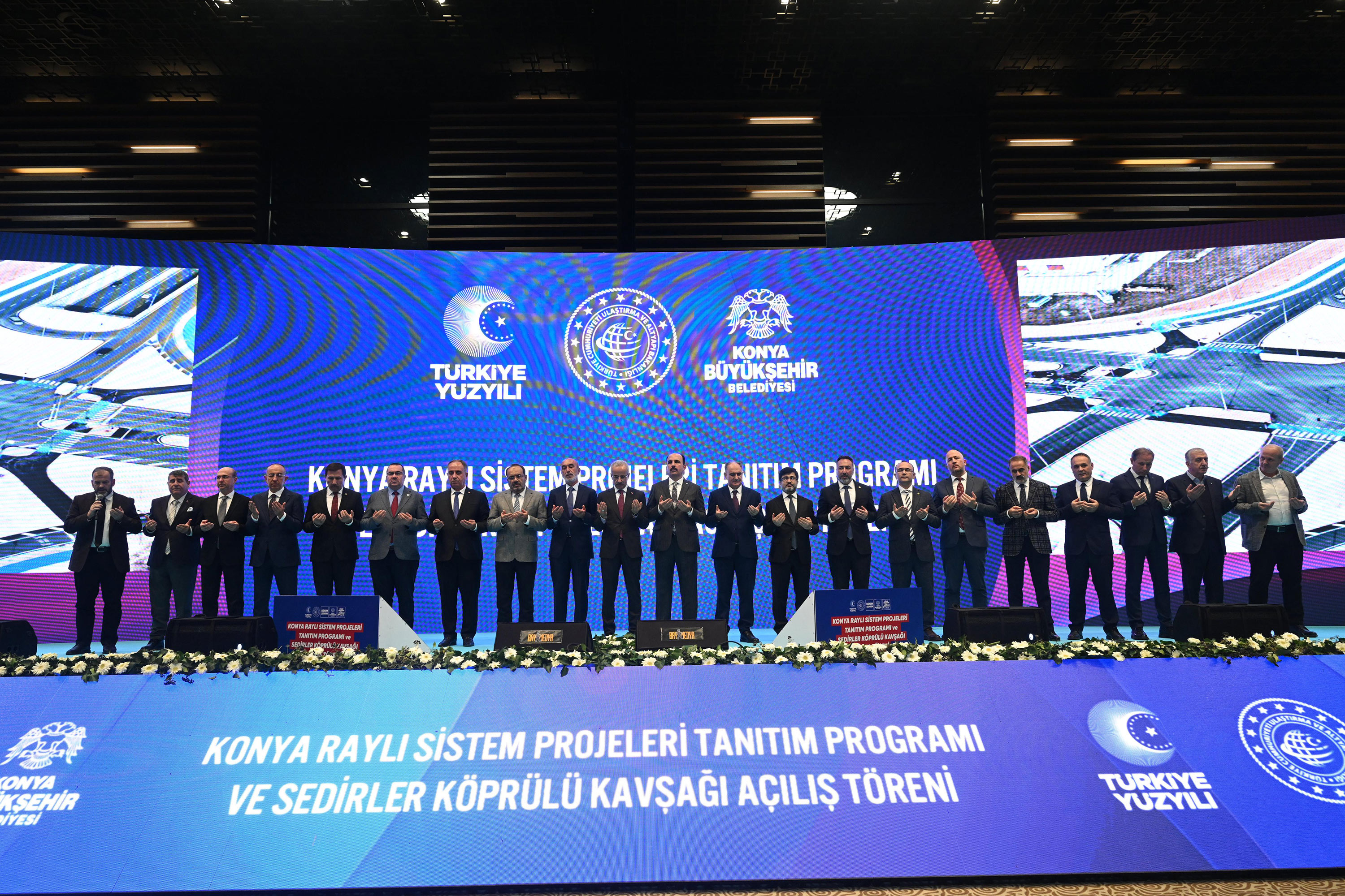 BAKAN URALOĞLU, KONYA'YA KAZANDIRILACAK YENİ RAYLI SİSTEM HATLARININ MÜJDESİNİ VERDİ