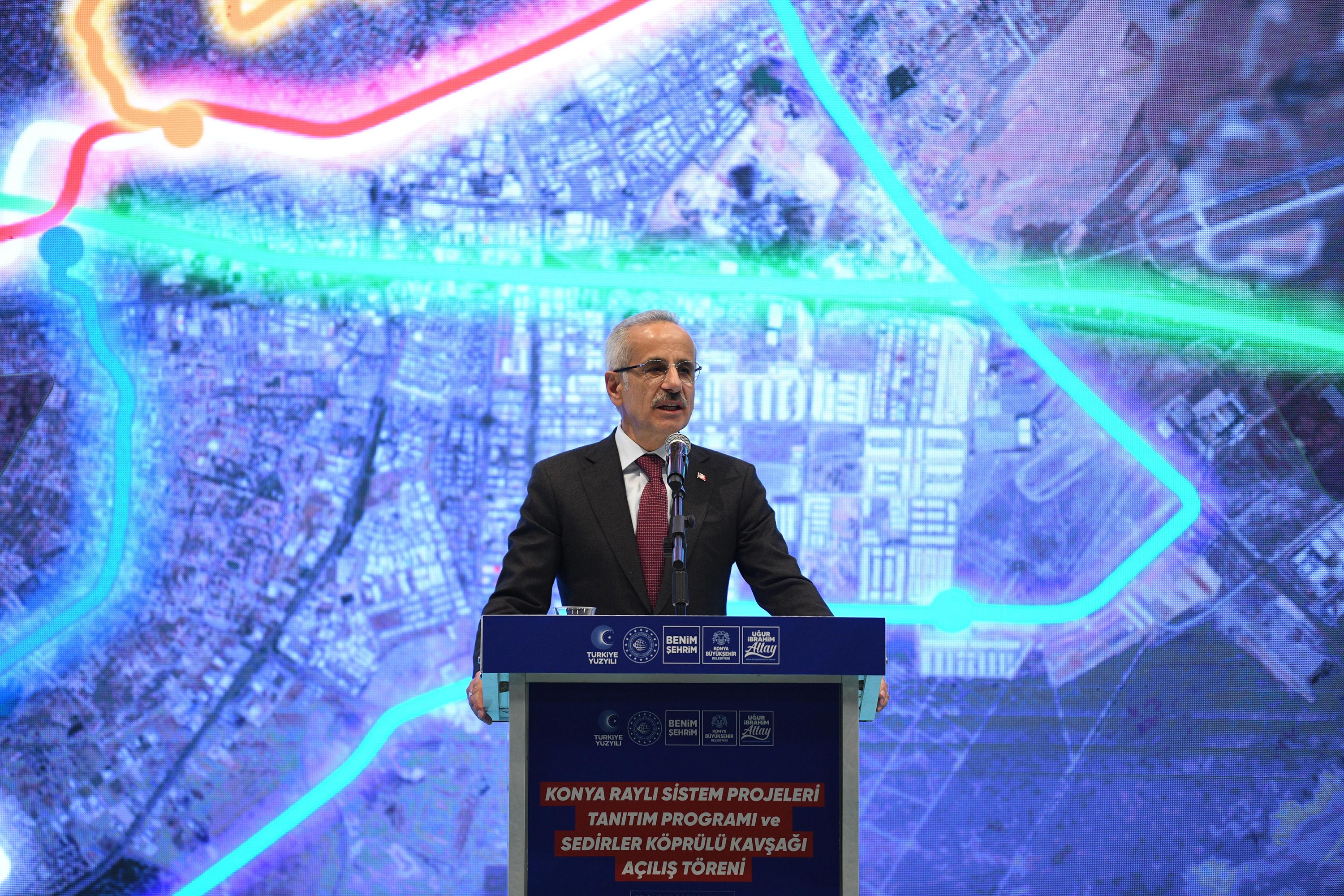 BAKAN URALOĞLU, KONYA'YA KAZANDIRILACAK YENİ RAYLI SİSTEM HATLARININ MÜJDESİNİ VERDİ