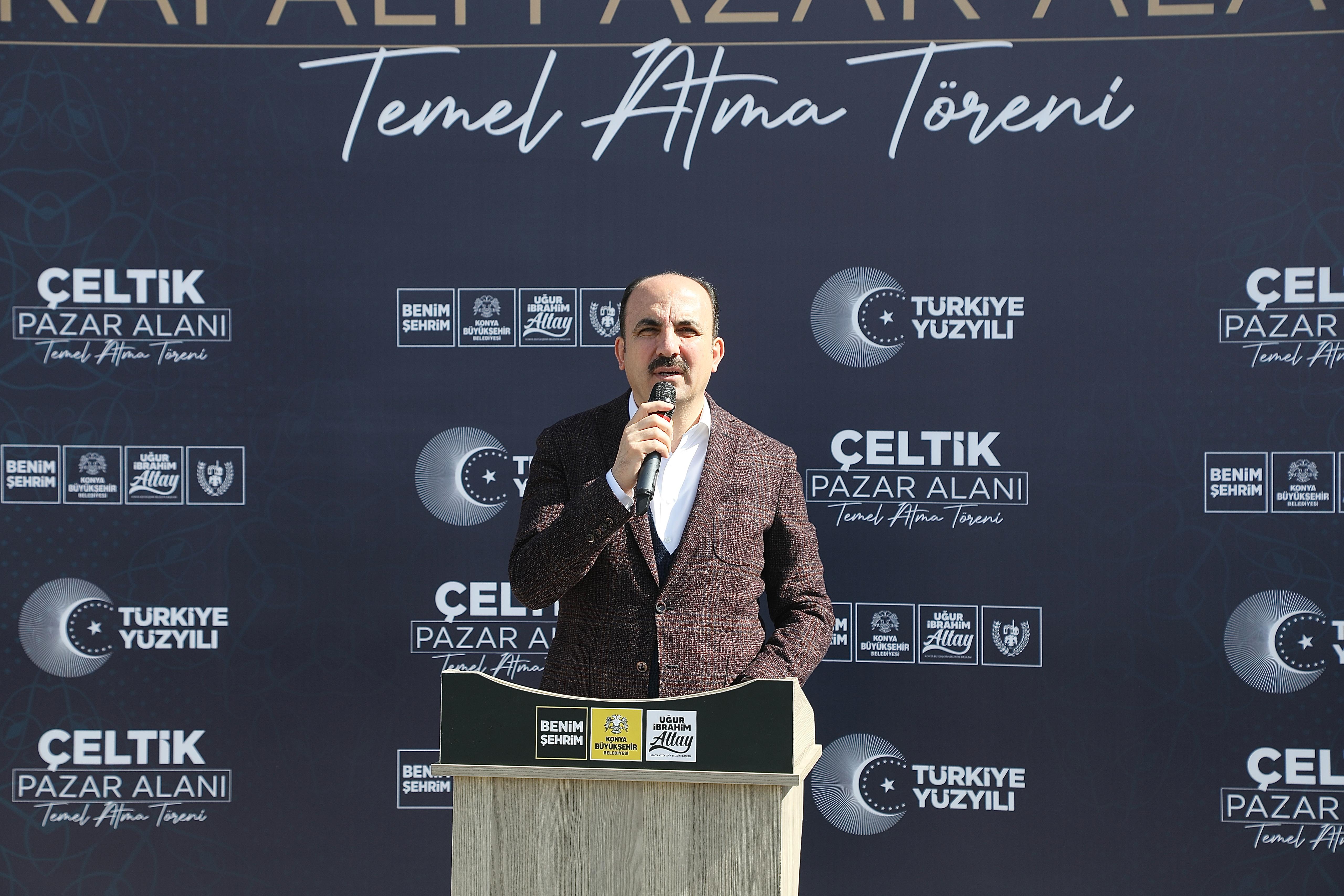BAŞKAN ALTAY ÇELTİK’E KAZANDIRILACAK KAPALI PAZAR YERİ’NİN TEMELİNİ ATTI
