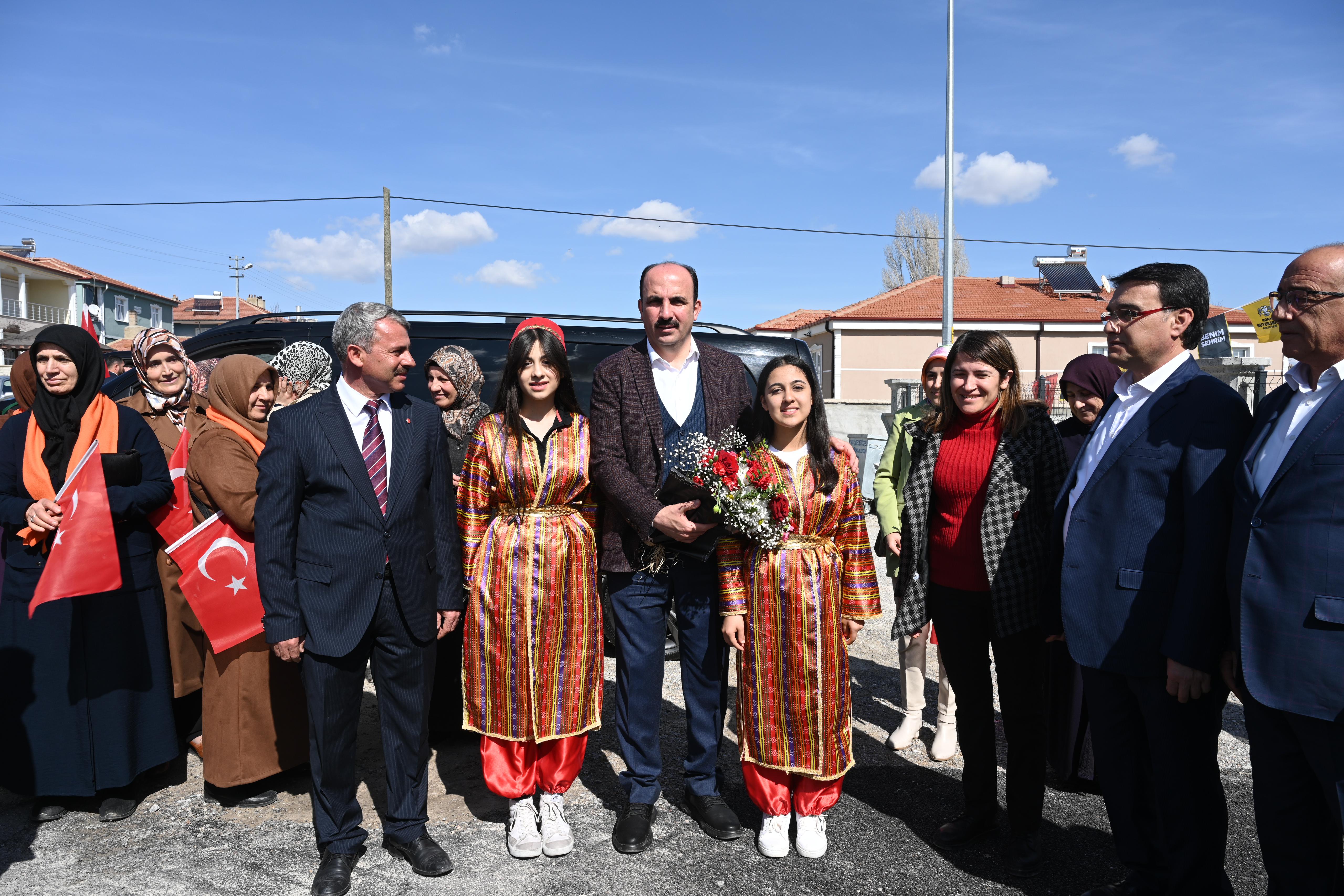 BAŞKAN ALTAY YUNAK VE TUZLUKÇU’DA VATANDAŞLARLA BULUŞTU; YUNAK İTFAİYE MERKEZİ’Nİ AÇTI