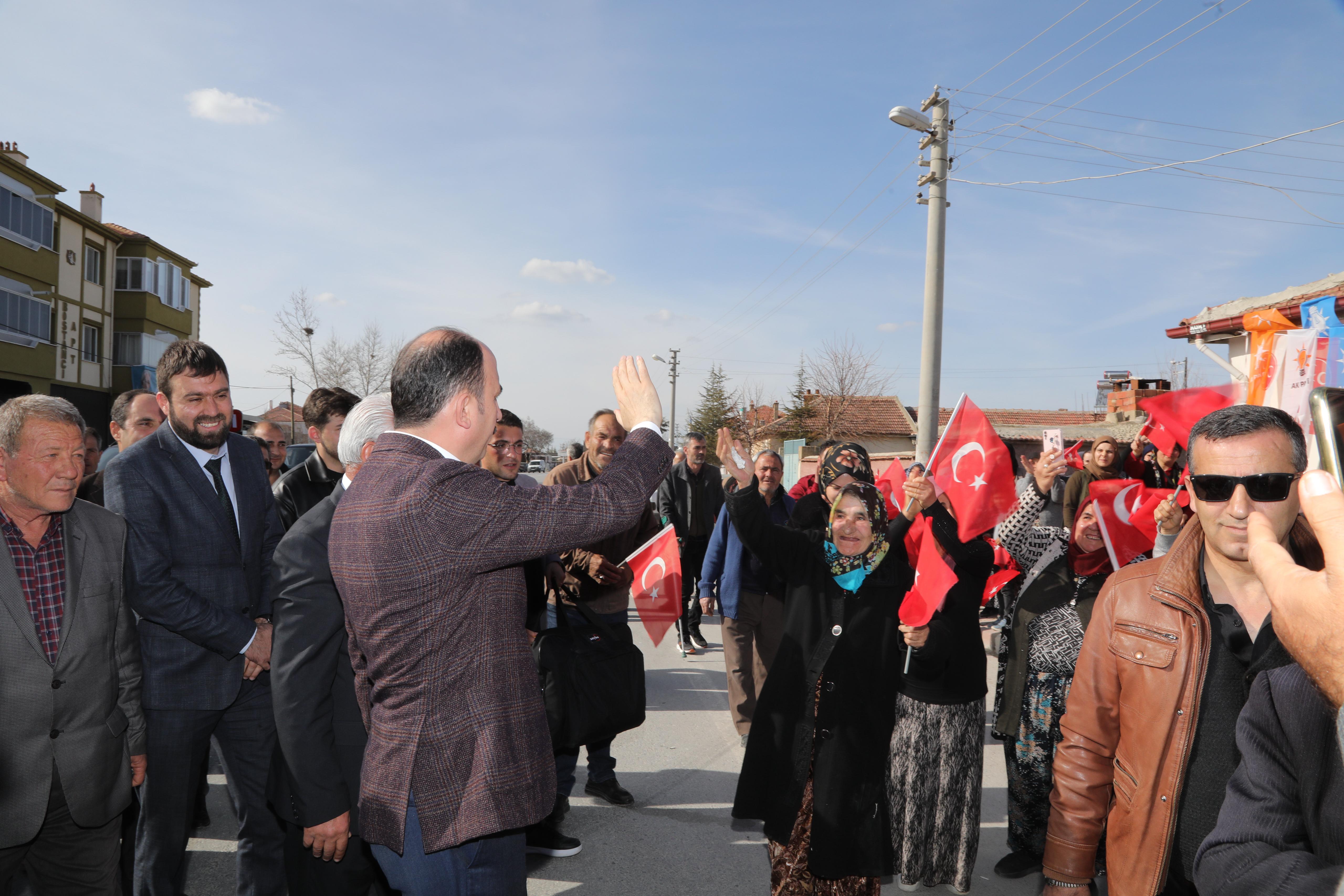 BAŞKAN ALTAY YUNAK VE TUZLUKÇU’DA VATANDAŞLARLA BULUŞTU; YUNAK İTFAİYE MERKEZİ’Nİ AÇTI