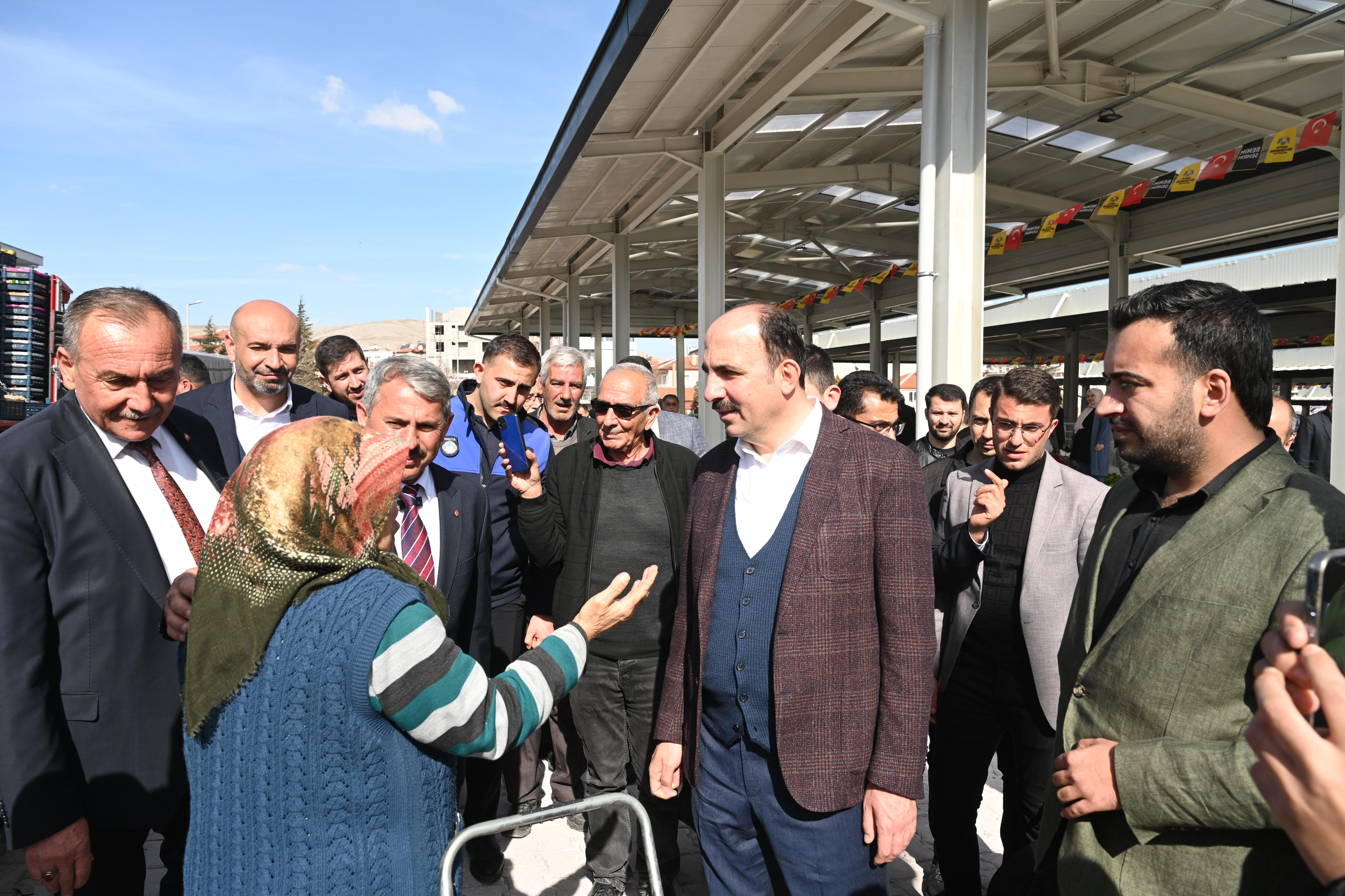 BAŞKAN ALTAY YUNAK VE TUZLUKÇU’DA VATANDAŞLARLA BULUŞTU; YUNAK İTFAİYE MERKEZİ’Nİ AÇTI