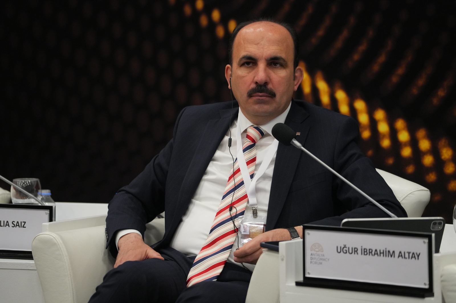 BAŞKAN ALTAY, ANTALYA DİPLOMASİ FORUMU’NDA DÜZENLENEN “KÜRESEL MESELELER İÇİN YEREL YAKLAŞIMLAR” PANELİNE KATILDI