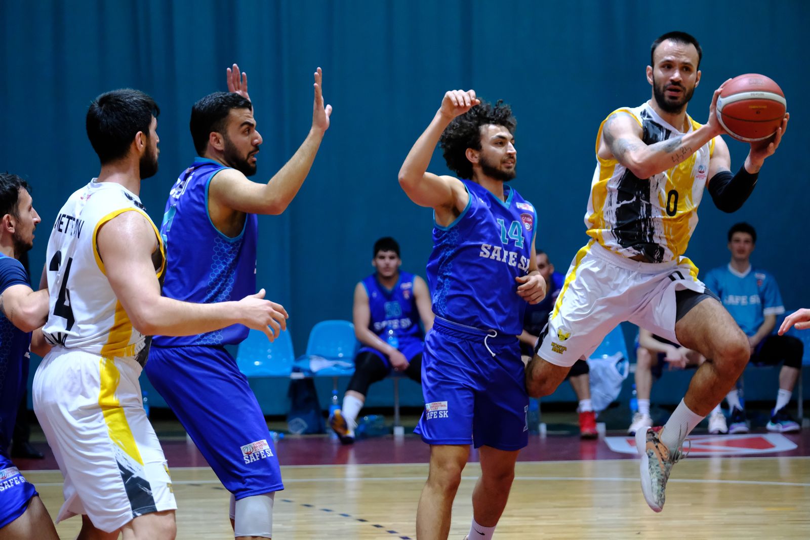 BASKETBOLDA KONYA BÜYÜKŞEHİR BELEDİYESPOR FIRTINASI