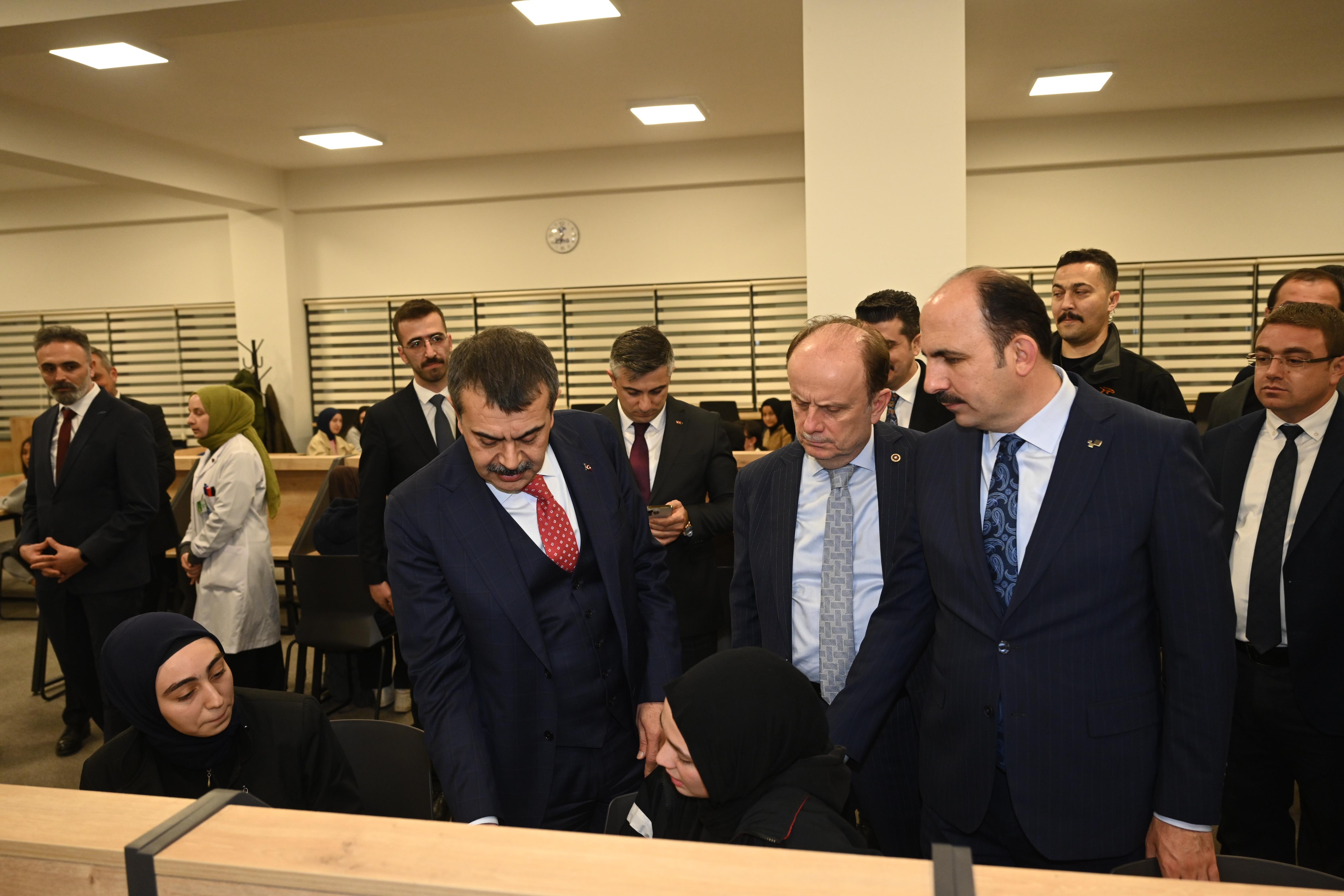 MİLLİ EĞİTİM BAKANI TEKİN, KONYA BÜYÜKŞEHİR’İN NİZAMÜLMÜLK BİLGEHANESİ VE LİSE MEDENİYET AKADEMİSİ’Nİ AÇTI