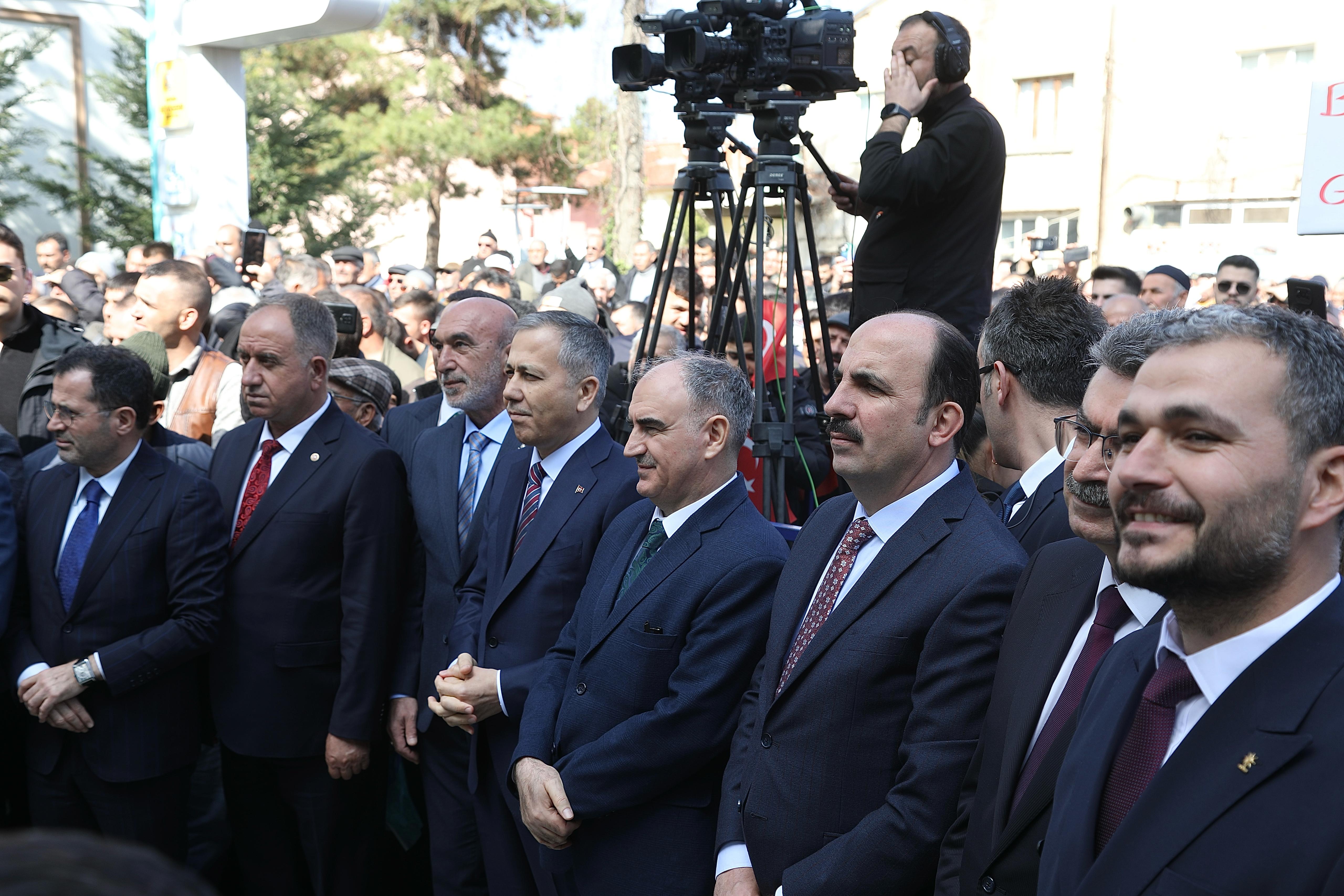 BAKAN YERLİKAYA KONYA BÜYÜKŞEHİR’İN ILGIN’A KAZANDIRACAĞI İLERİ BİYOLOJİK ATIK SU ARITMA TESİSİNİN TEMELİNİ ATTI
