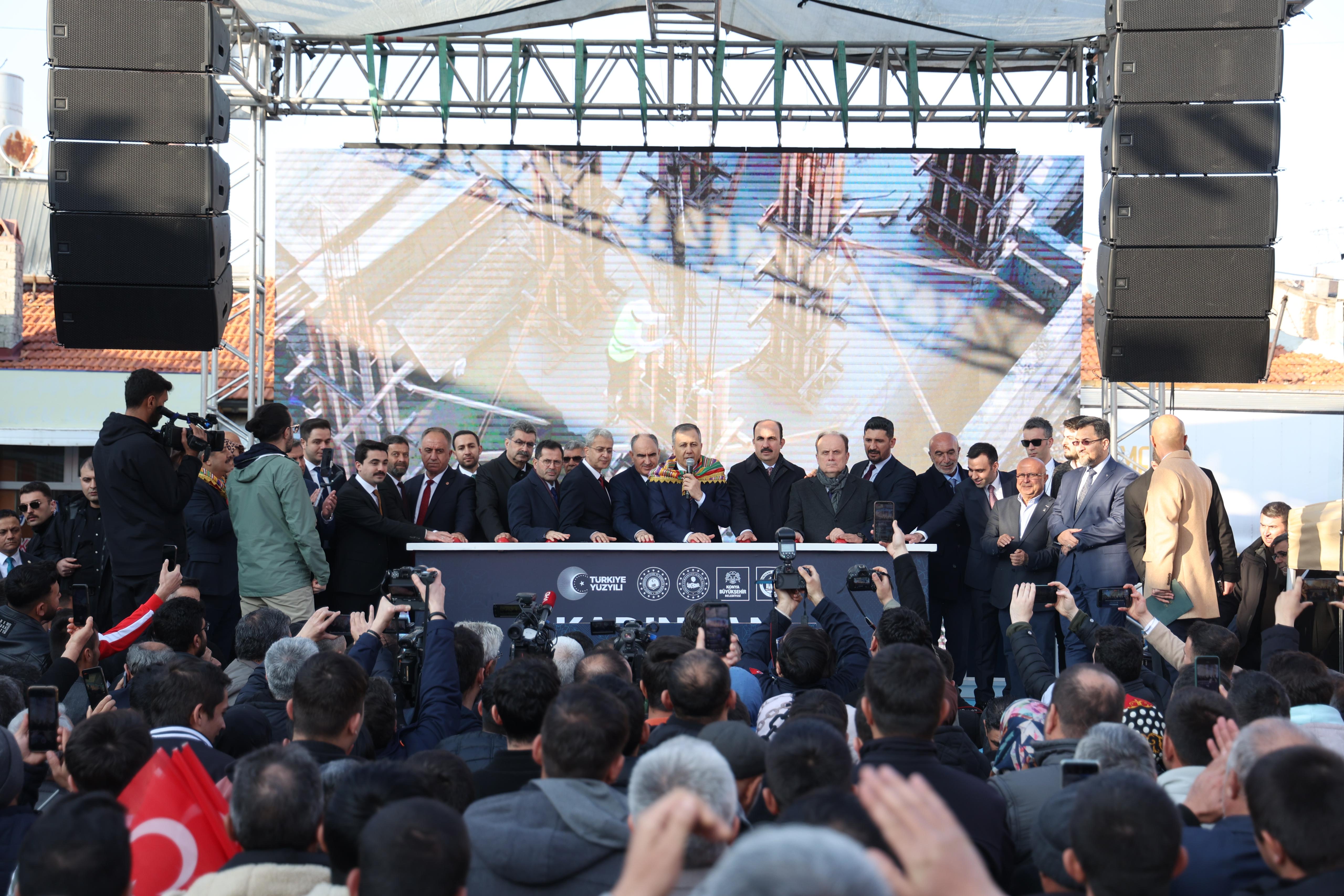KONYA BÜYÜKŞEHİR KADINHANI’NIN KALBİNDE TARİHİ BİR KENTSEL DÖNÜŞÜME İMZA ATIYOR