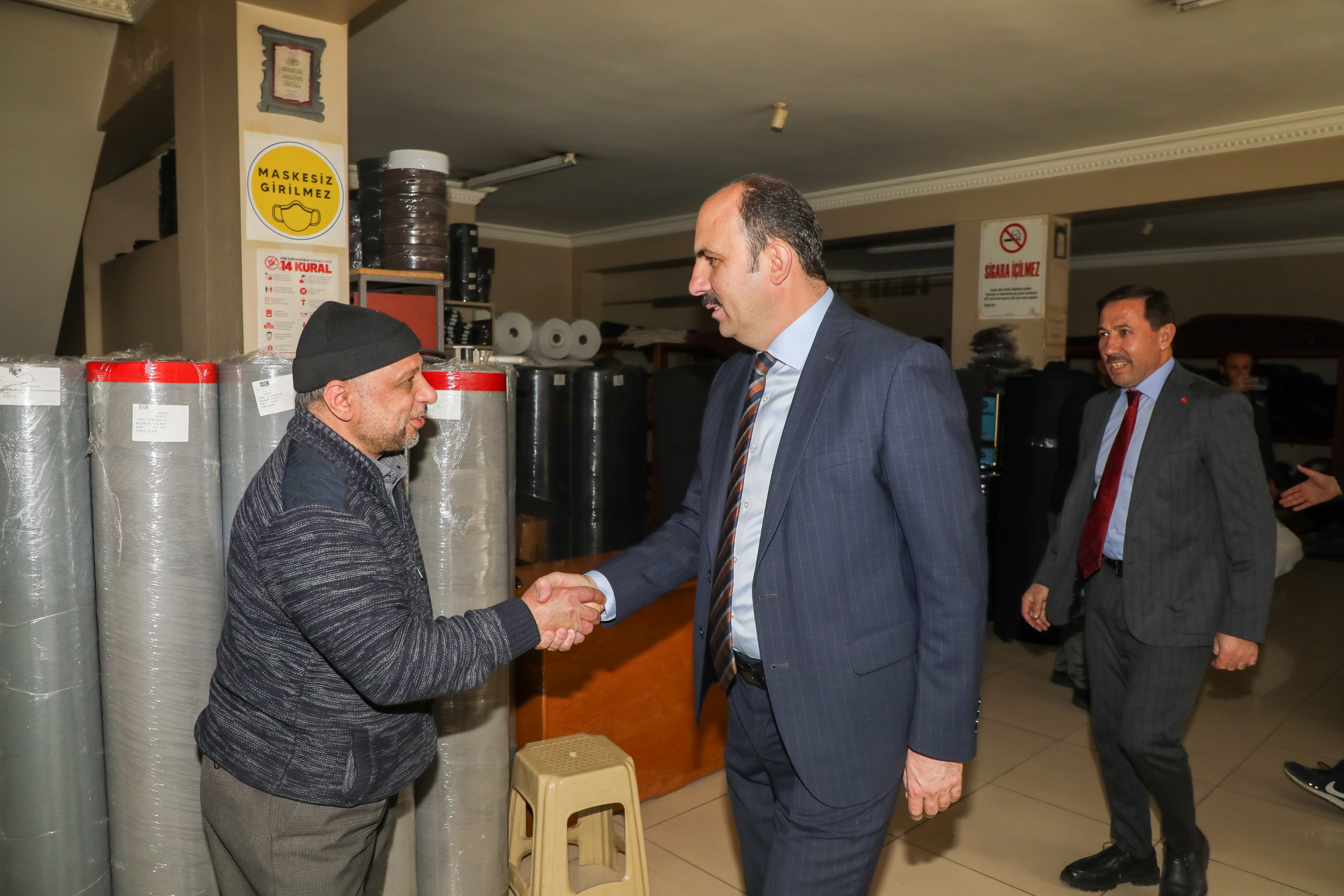 BAŞKAN ALTAY AYAKKABICILAR SANAYİİ’NDE ESNAFLA VE ÖĞRENCİLERLE BULUŞTU
