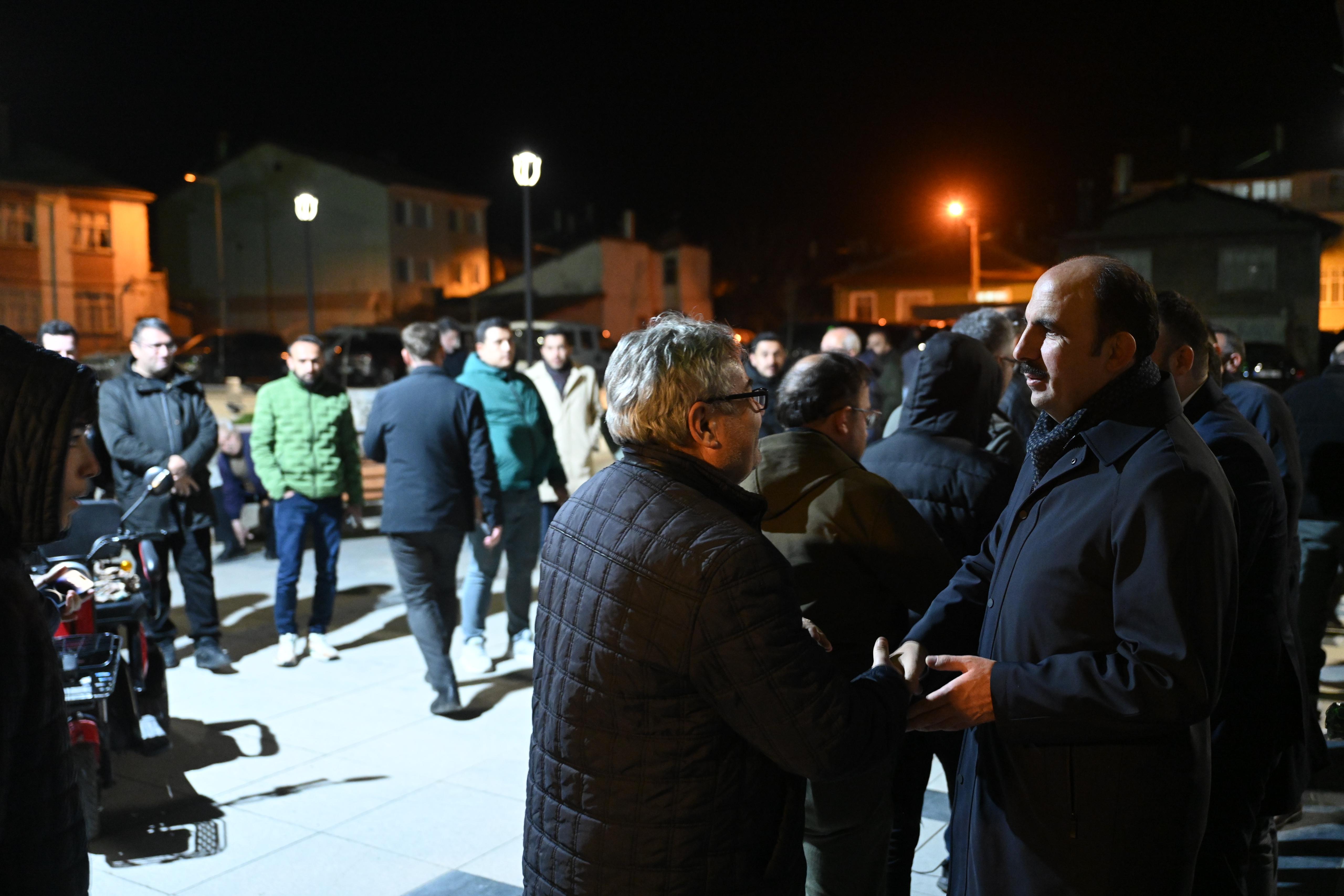BAŞKAN ALTAY RAMAZAN’IN İLK TERAVİH NAMAZINDA SEYDİŞEHİRLİLERLE BULUŞTU