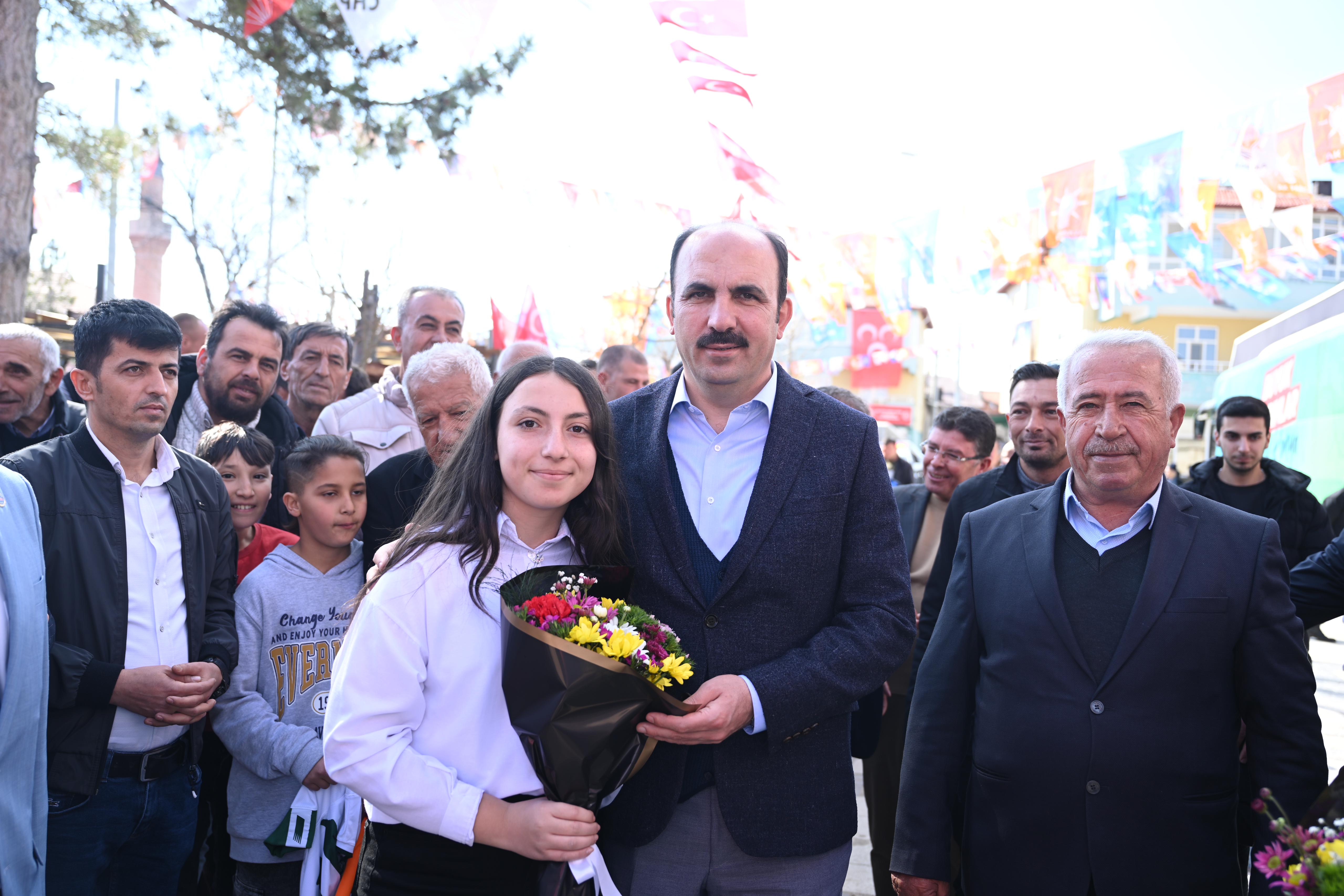 BAŞKAN ALTAY AHIRLI VE YALIHÜYÜK İLÇELERİNİ ZİYARET ETTİ, AHIRLI ÇOK AMAÇLI SALONUN AÇILIŞINI YAPTI