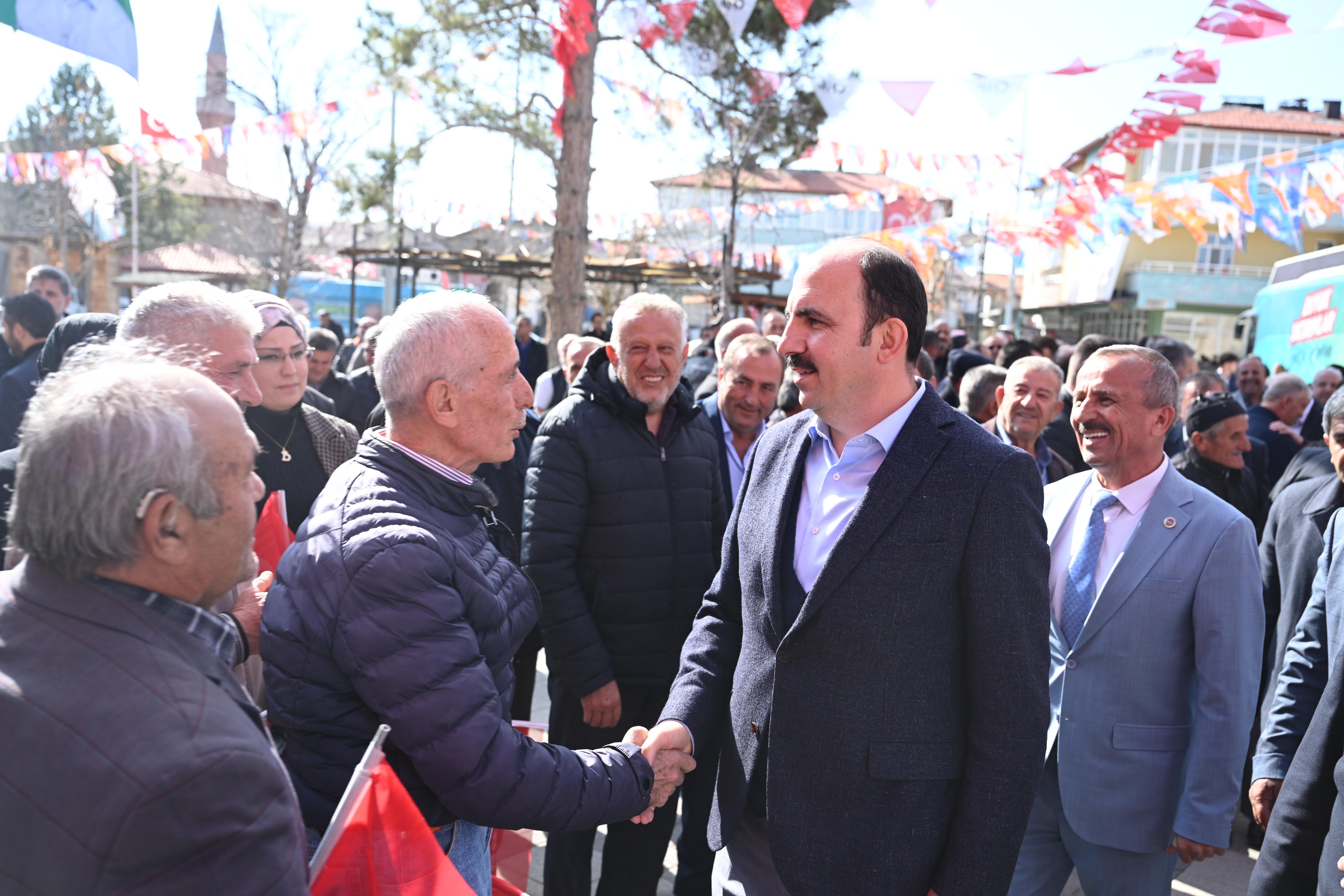 BAŞKAN ALTAY AHIRLI VE YALIHÜYÜK İLÇELERİNİ ZİYARET ETTİ, AHIRLI ÇOK AMAÇLI SALONUN AÇILIŞINI YAPTI