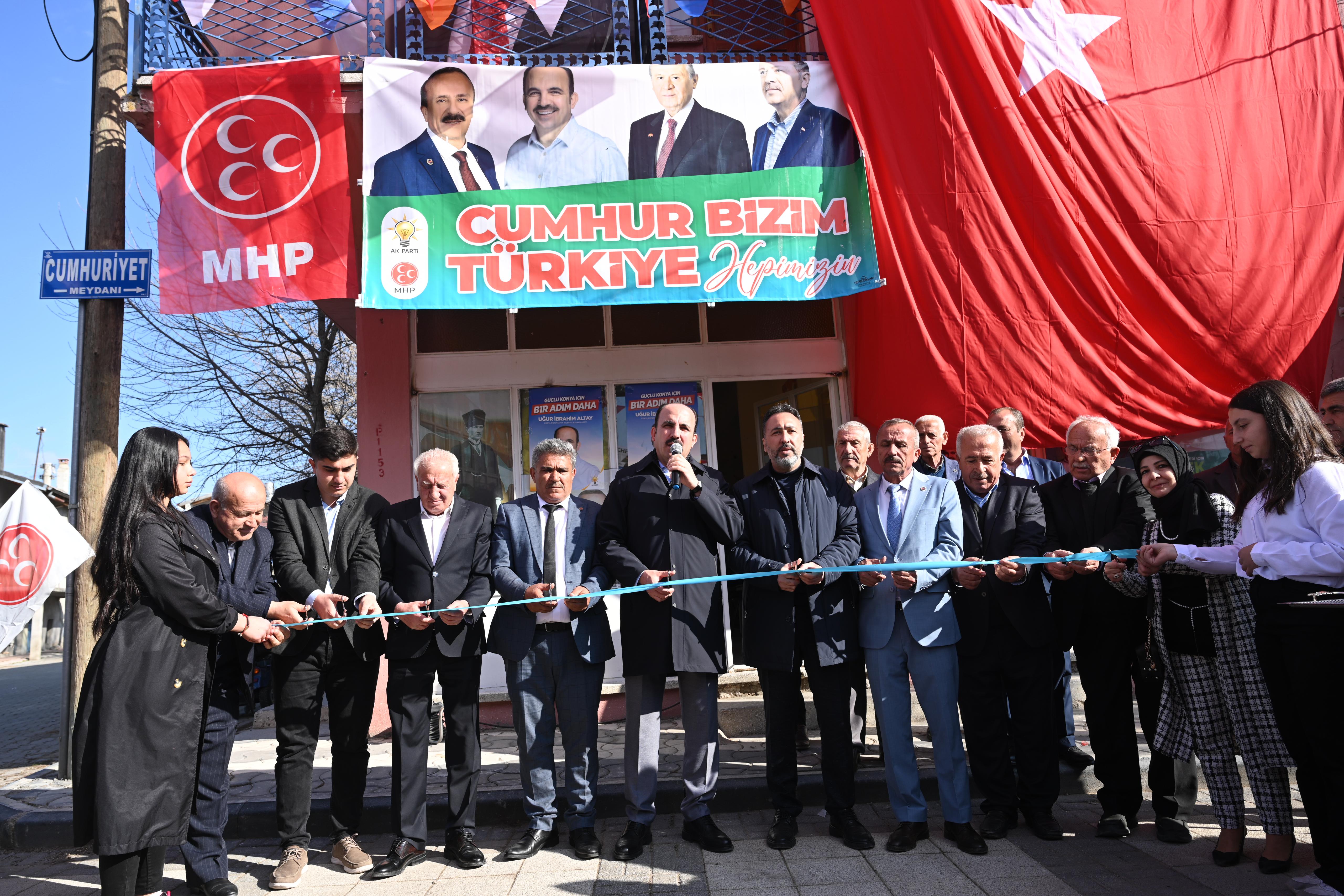 BAŞKAN ALTAY AHIRLI VE YALIHÜYÜK İLÇELERİNİ ZİYARET ETTİ, AHIRLI ÇOK AMAÇLI SALONUN AÇILIŞINI YAPTI