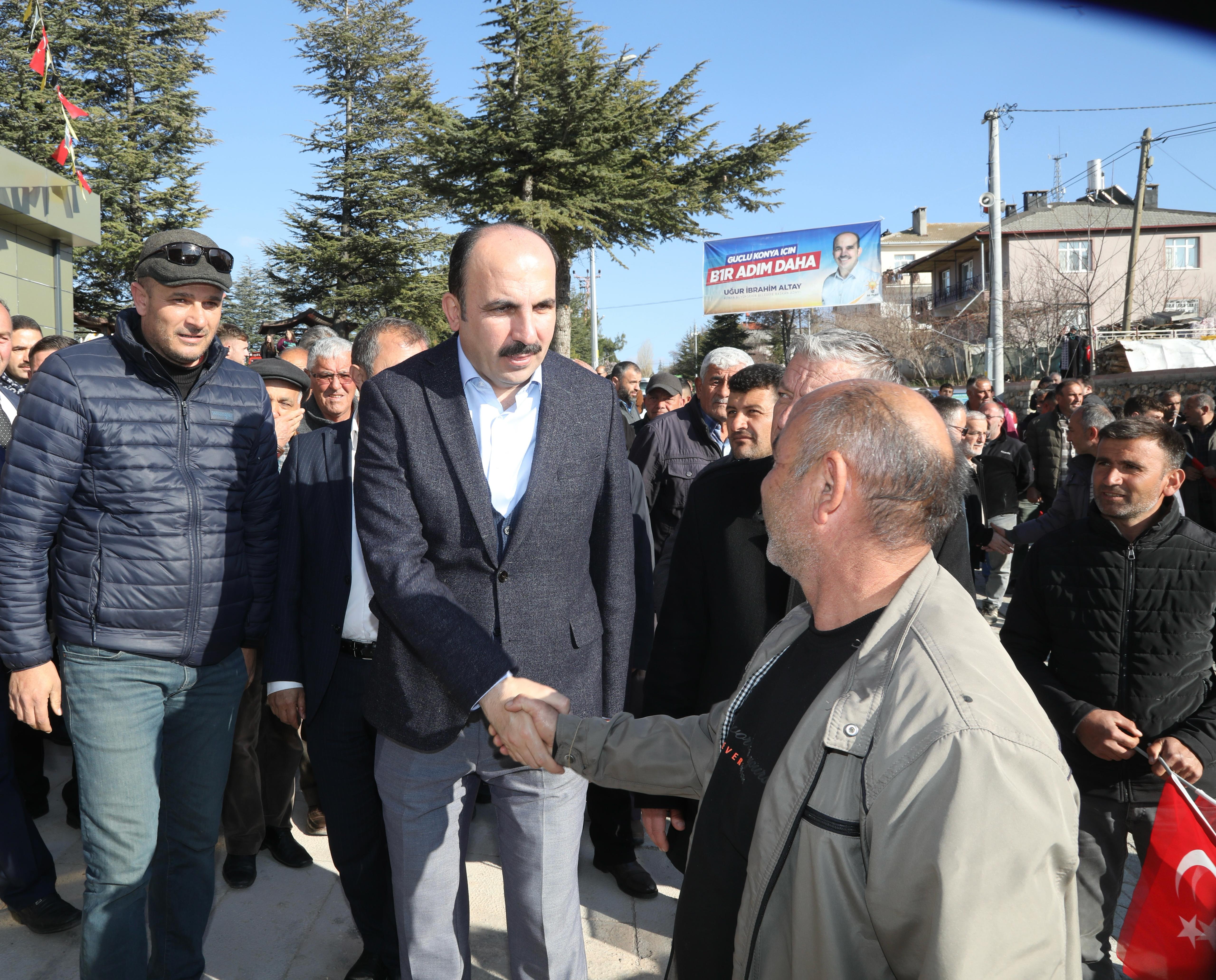 BAŞKAN ALTAY AHIRLI VE YALIHÜYÜK İLÇELERİNİ ZİYARET ETTİ, AHIRLI ÇOK AMAÇLI SALONUN AÇILIŞINI YAPTI