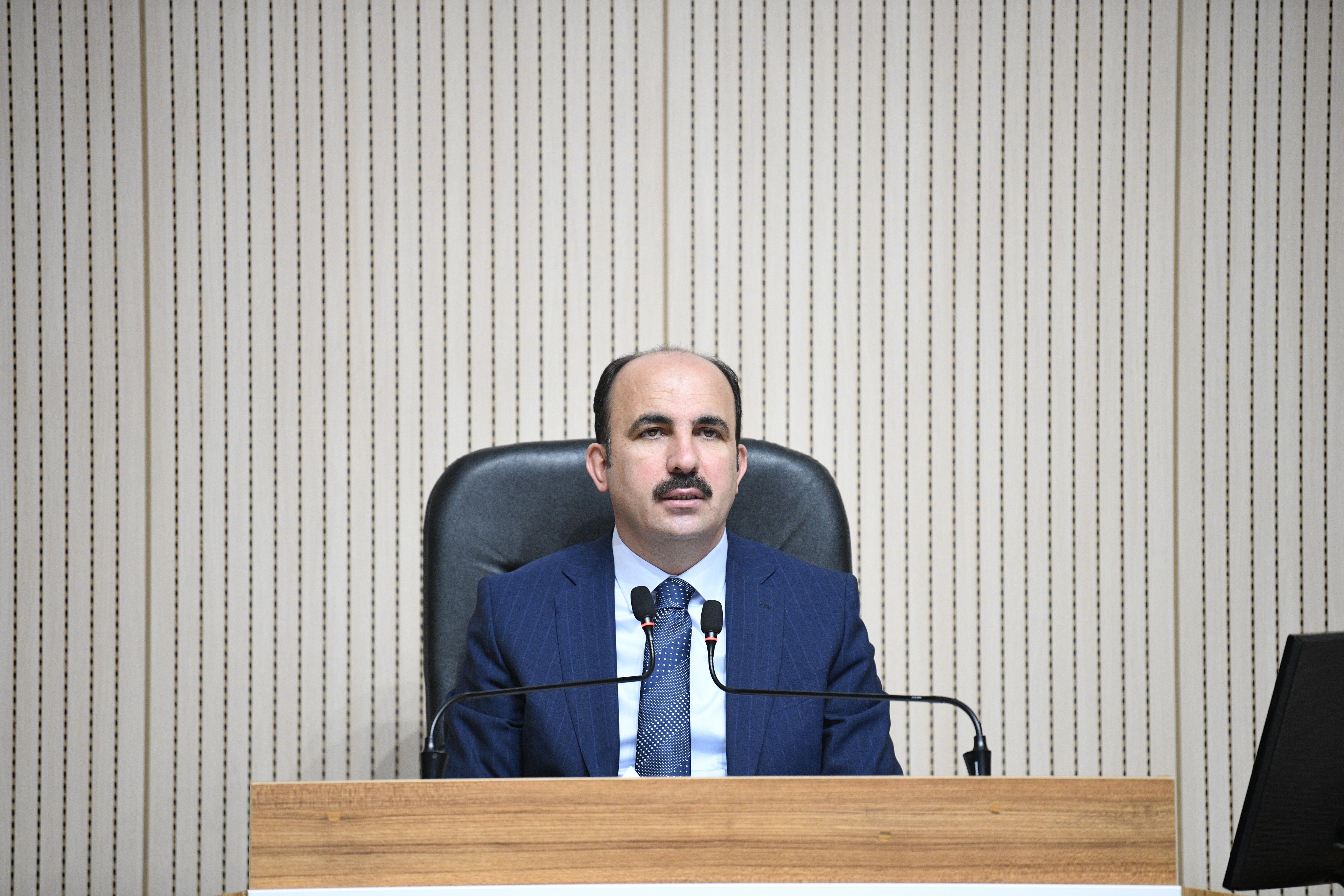 BÜYÜKŞEHİR MECLİSİ’NDE KONUŞAN BAŞKAN ALTAY: “ALTIN BİR DÖNEM YAŞADIK”