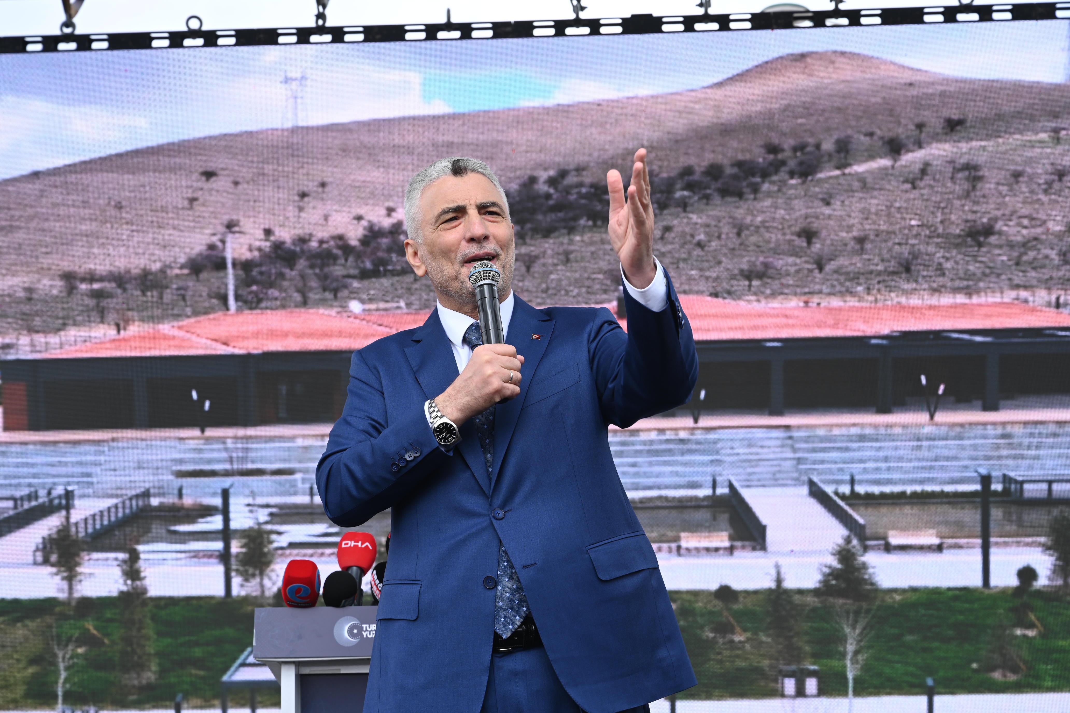 TİCARET BAKANI BOLAT: “TÜRKİYE’DE BELEDİYECİLİK KONUSUNDA MODEL ŞEHİR KONYA’DIR”