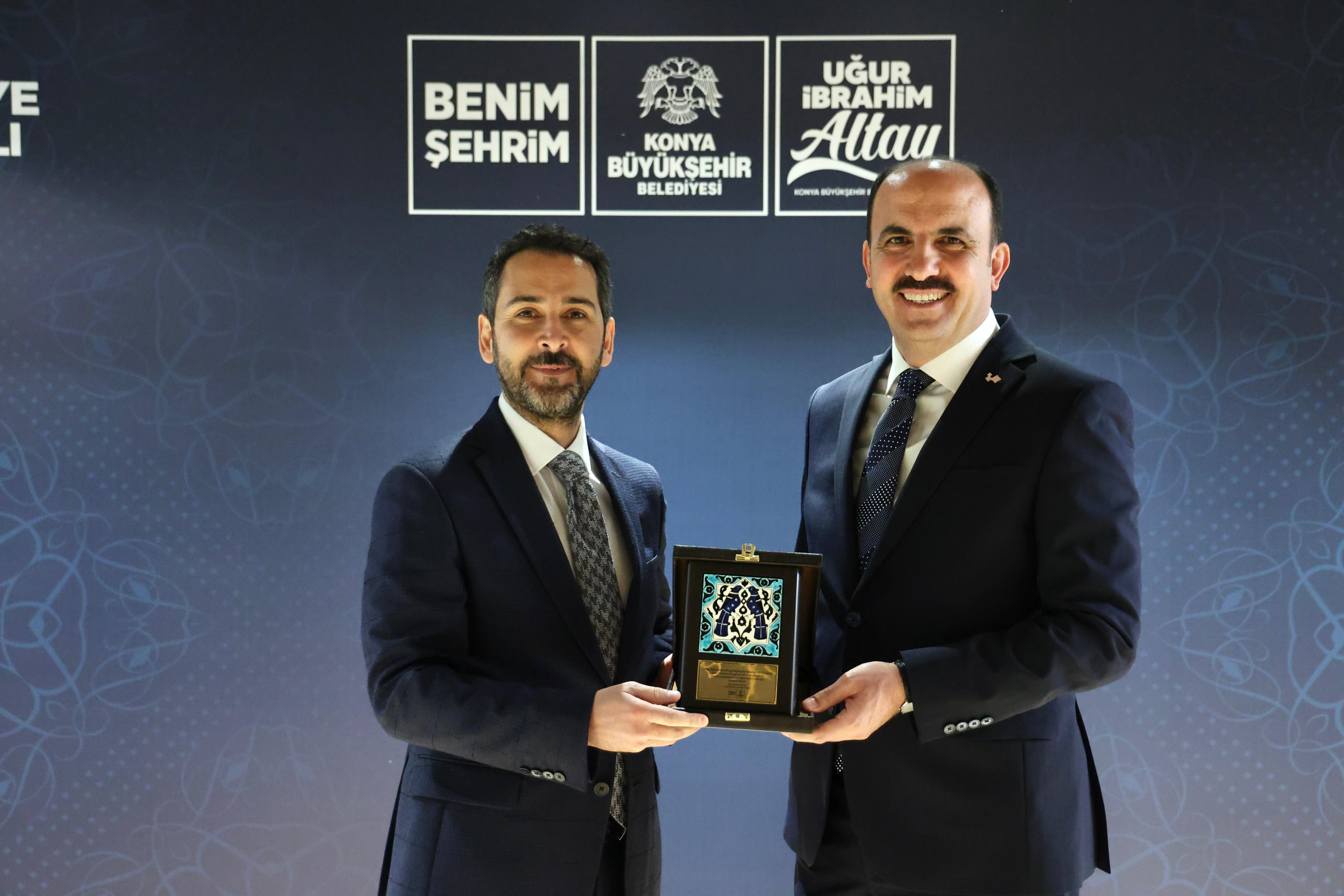 BAŞKAN ALTAY AKYOKUŞ KASRI’NDA BÜYÜKŞEHİR MECLİS ÜYELERİYLE BULUŞTU