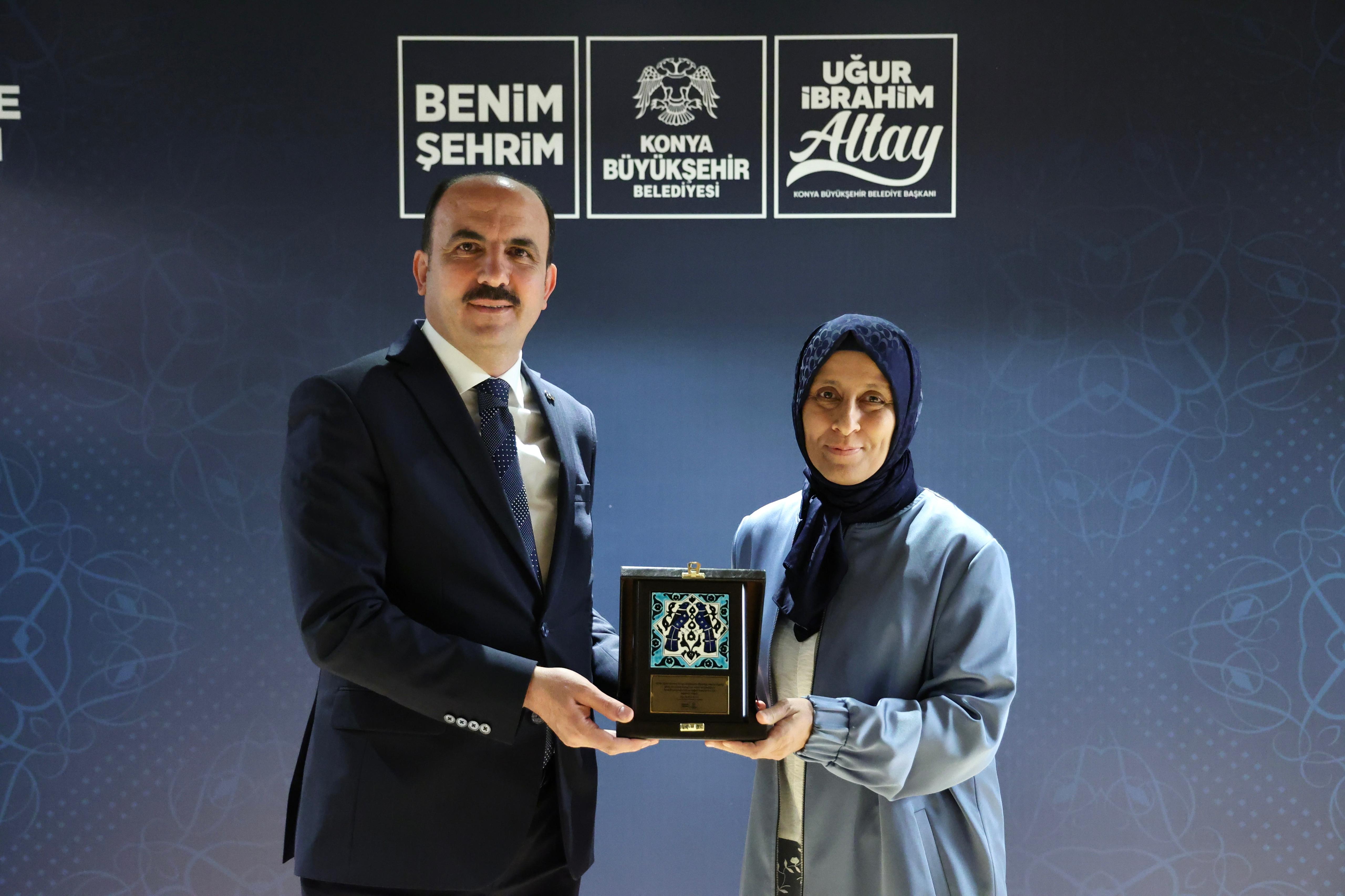 BAŞKAN ALTAY AKYOKUŞ KASRI’NDA BÜYÜKŞEHİR MECLİS ÜYELERİYLE BULUŞTU