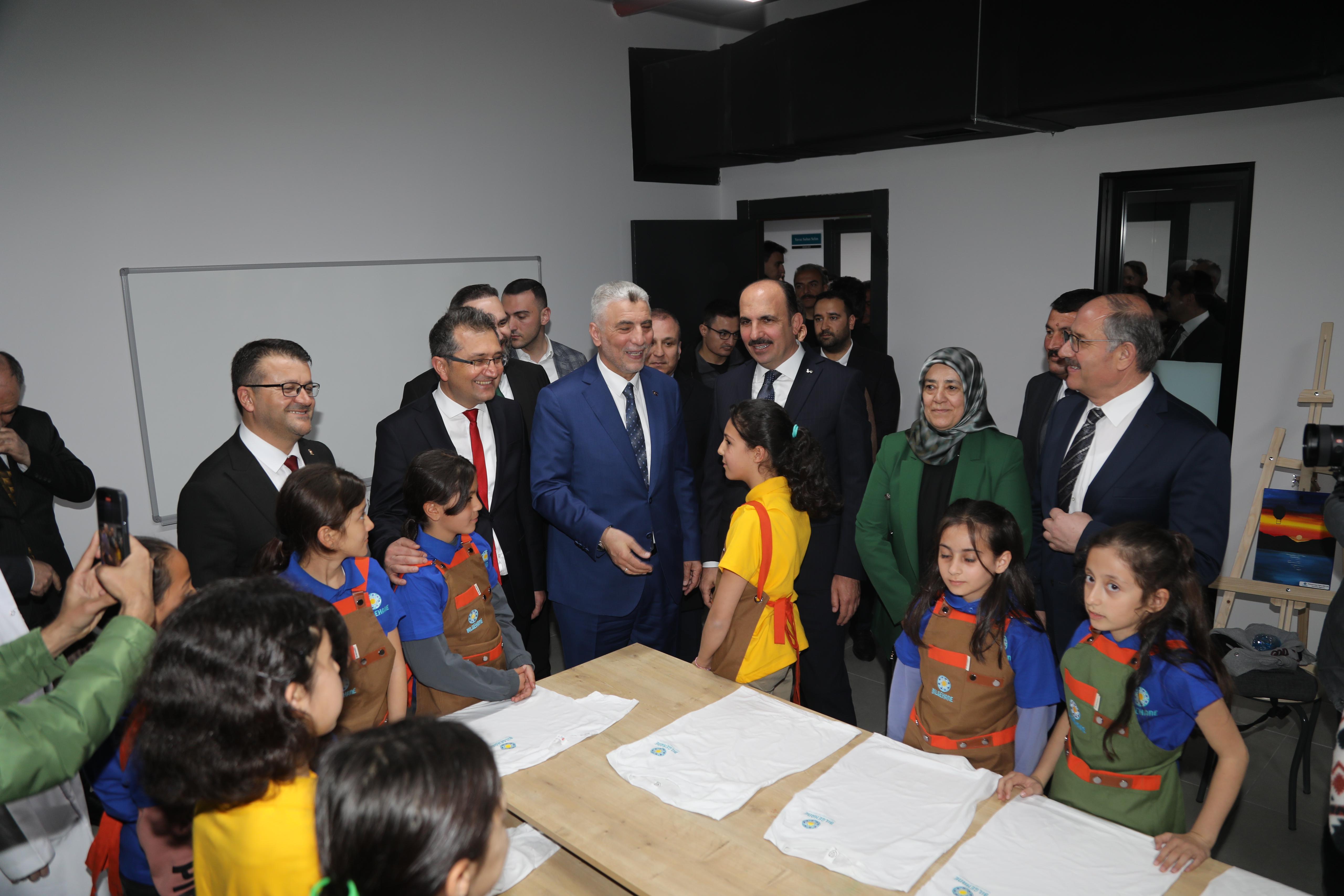 TİCARET BAKANI BOLAT KONYA BÜYÜKŞEHİR’İN KARAPINAR’A KAZANDIRDIĞI BİLGEHANE VE LİSE MEDENİYET AKADEMİSİ’NİN AÇILIŞINI YAPTI