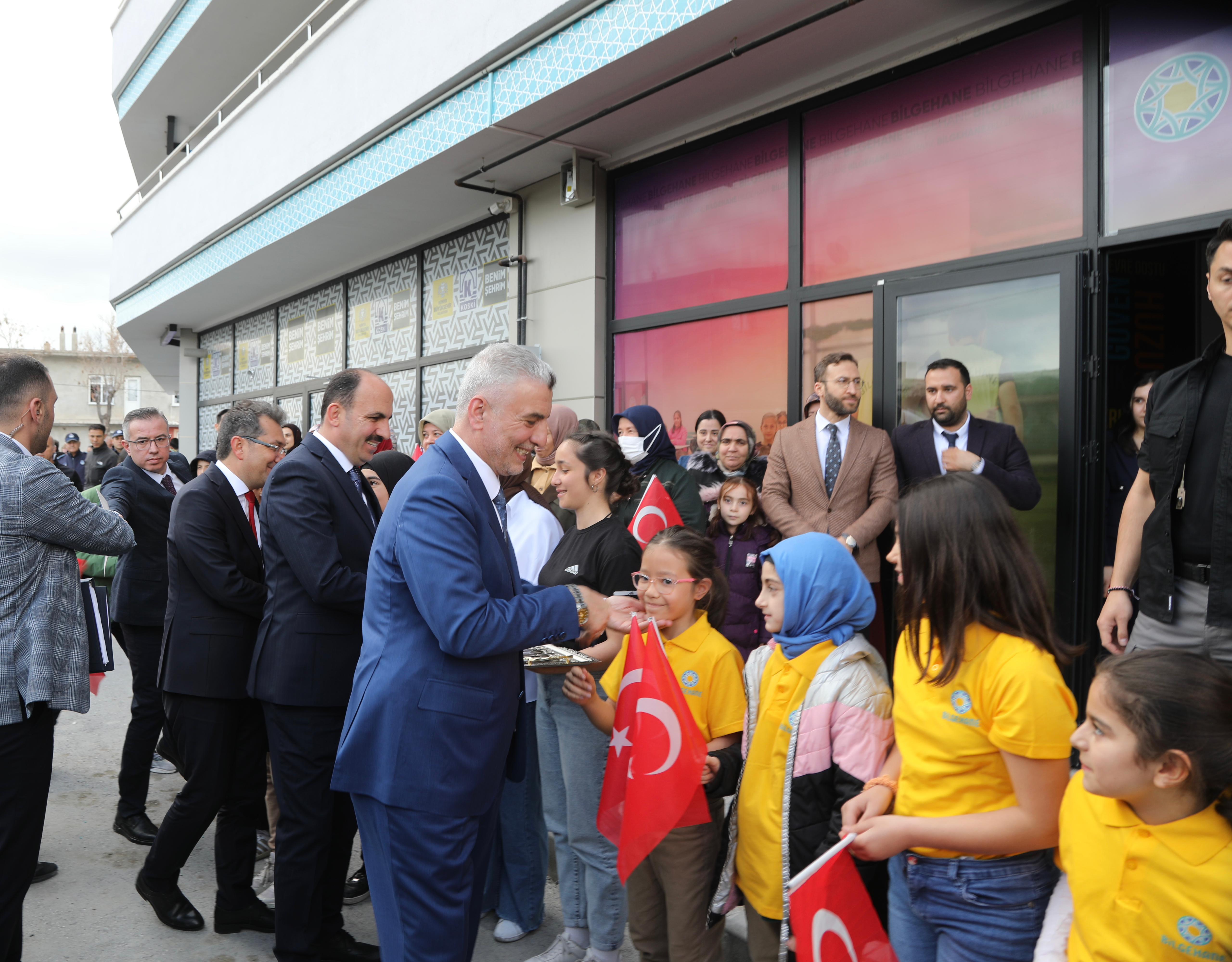 TİCARET BAKANI BOLAT KONYA BÜYÜKŞEHİR’İN KARAPINAR’A KAZANDIRDIĞI BİLGEHANE VE LİSE MEDENİYET AKADEMİSİ’NİN AÇILIŞINI YAPTI