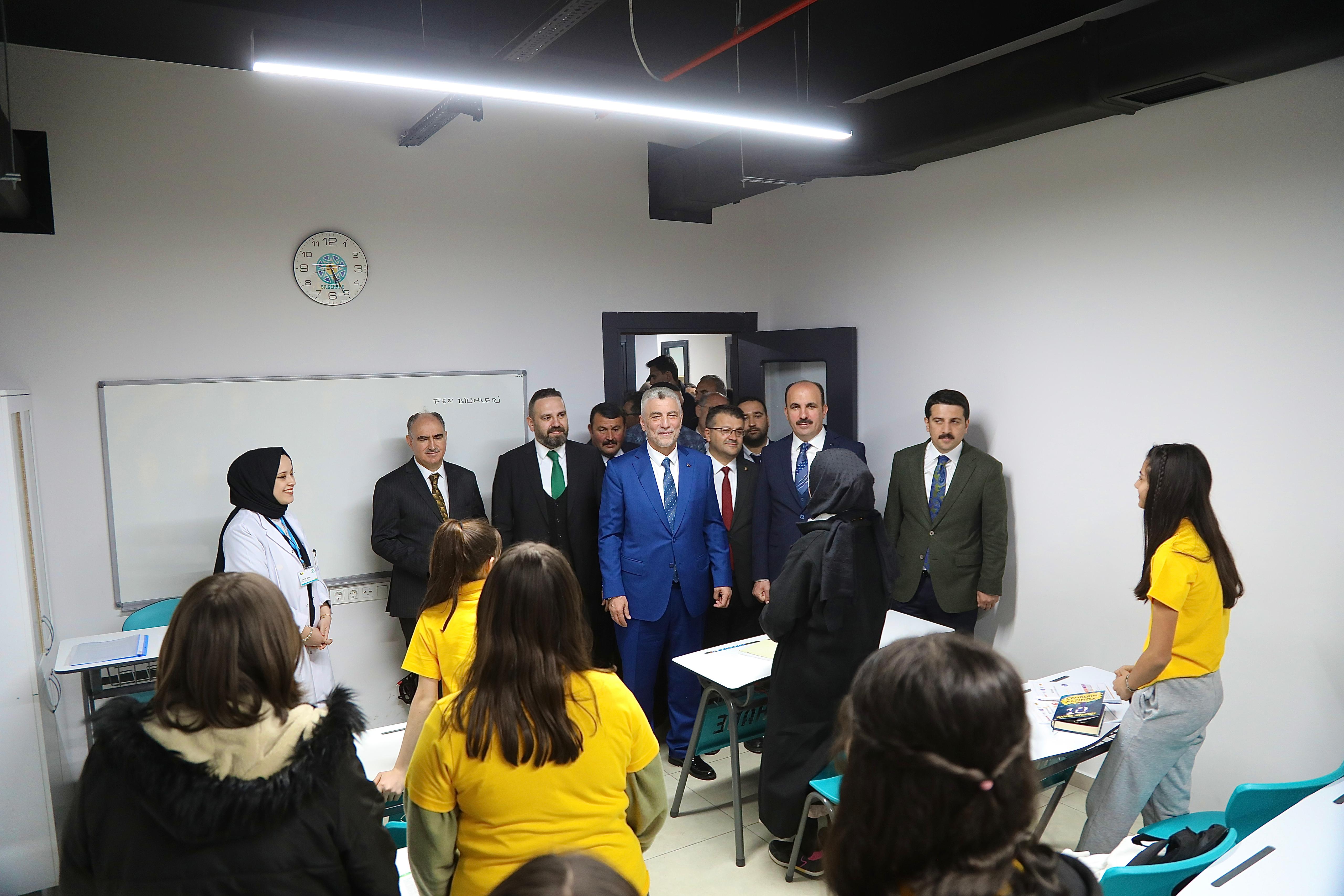 TİCARET BAKANI BOLAT KONYA BÜYÜKŞEHİR’İN KARAPINAR’A KAZANDIRDIĞI BİLGEHANE VE LİSE MEDENİYET AKADEMİSİ’NİN AÇILIŞINI YAPTI