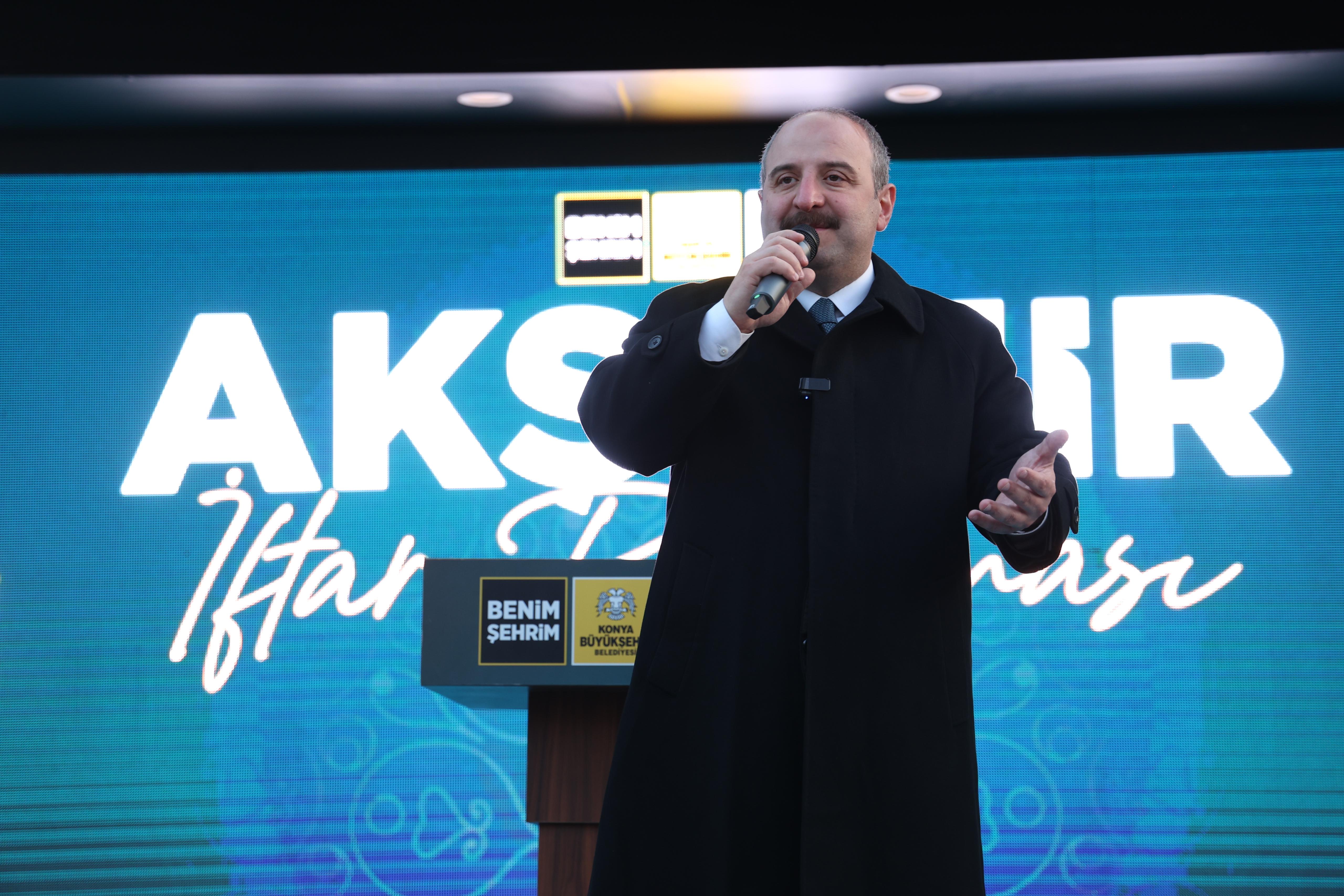 MUSTAFA VARANK VE BAŞKAN ALTAY AKŞEHİRLİLERLE İFTARDA BULUŞTU