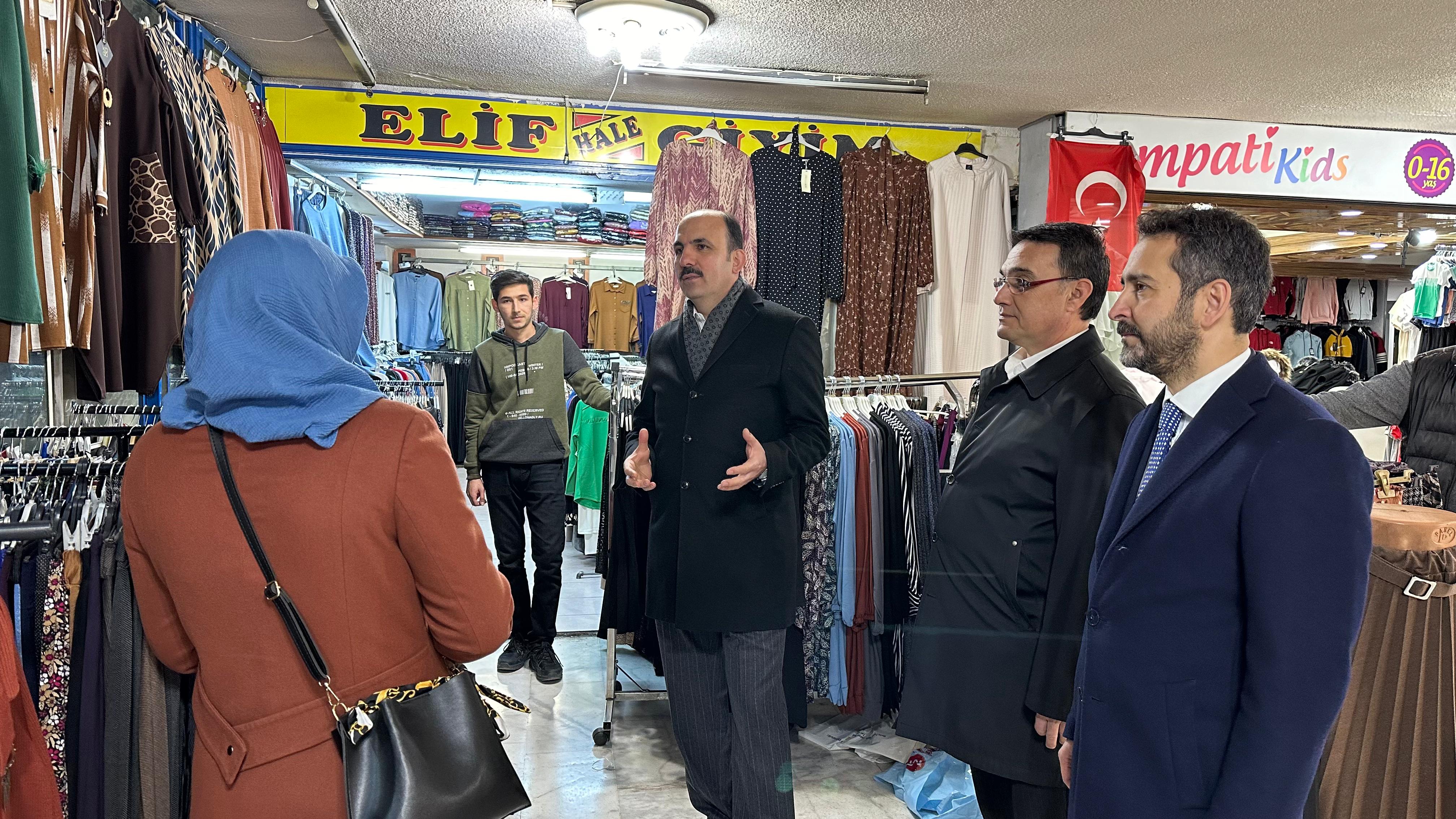 BAŞKAN ALTAY İFTAR ÖNCESİ VE TERAVİH SONRASI KONYALILARLA BULUŞTU