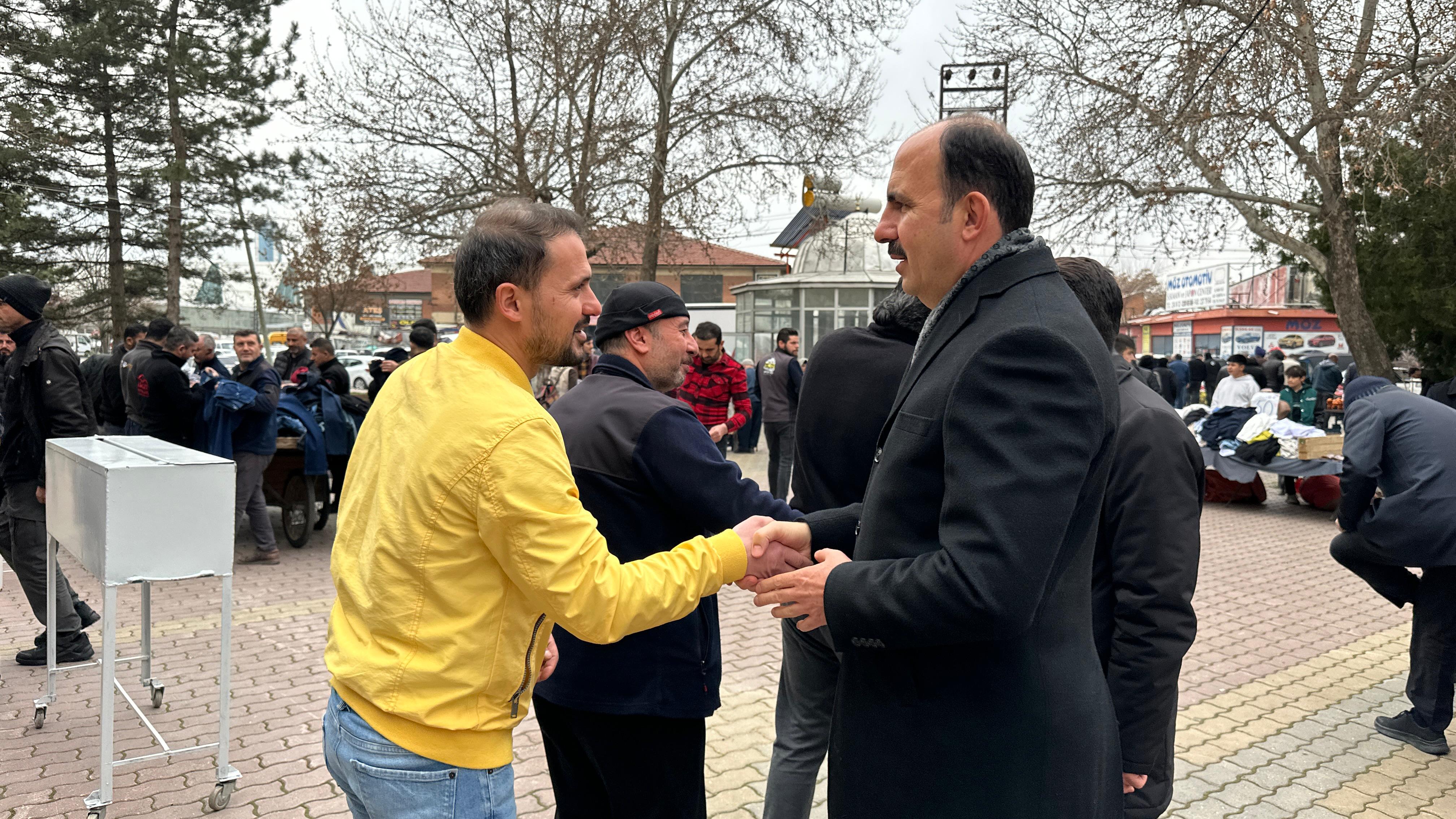 BAŞKAN ALTAY SELÇUKLU MOTORLU VASITALAR SANAYİ CAMİİ’NDE VATANDAŞLARLA BULUŞTU