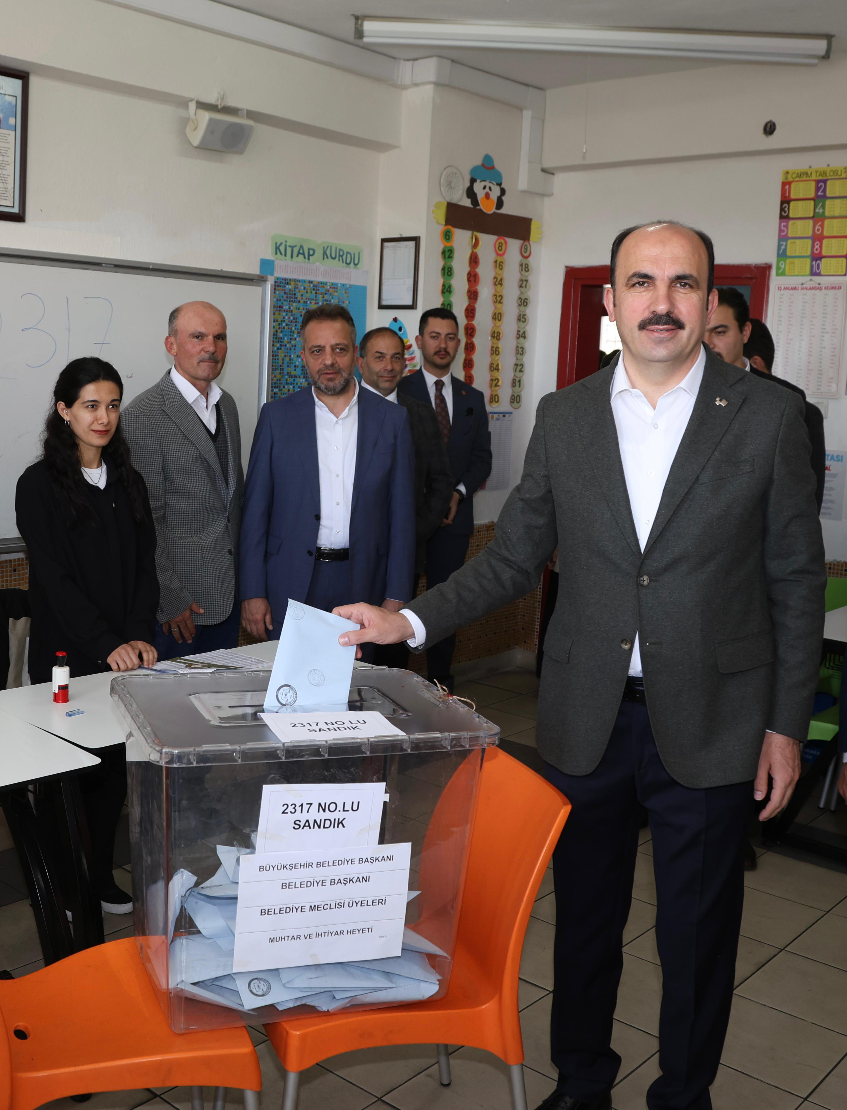 BAŞKAN ALTAY, 31 MART MAHALLİ İDARELER GENEL SEÇİMLERİ İÇİN OYUNU KULLANDI