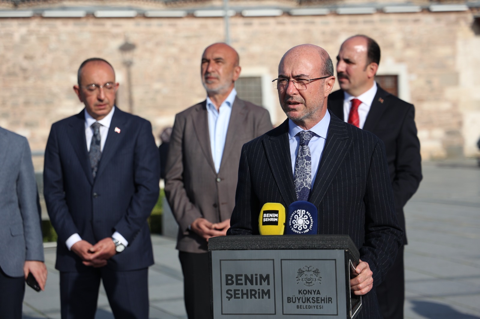 BAŞKAN ALTAY, İL BAŞKANI ANGI VE MERKEZ İLÇE BELEDİYE BAŞKANLARI MEVLANA TÜRBESİ’Nİ ZİYARET ETTİ