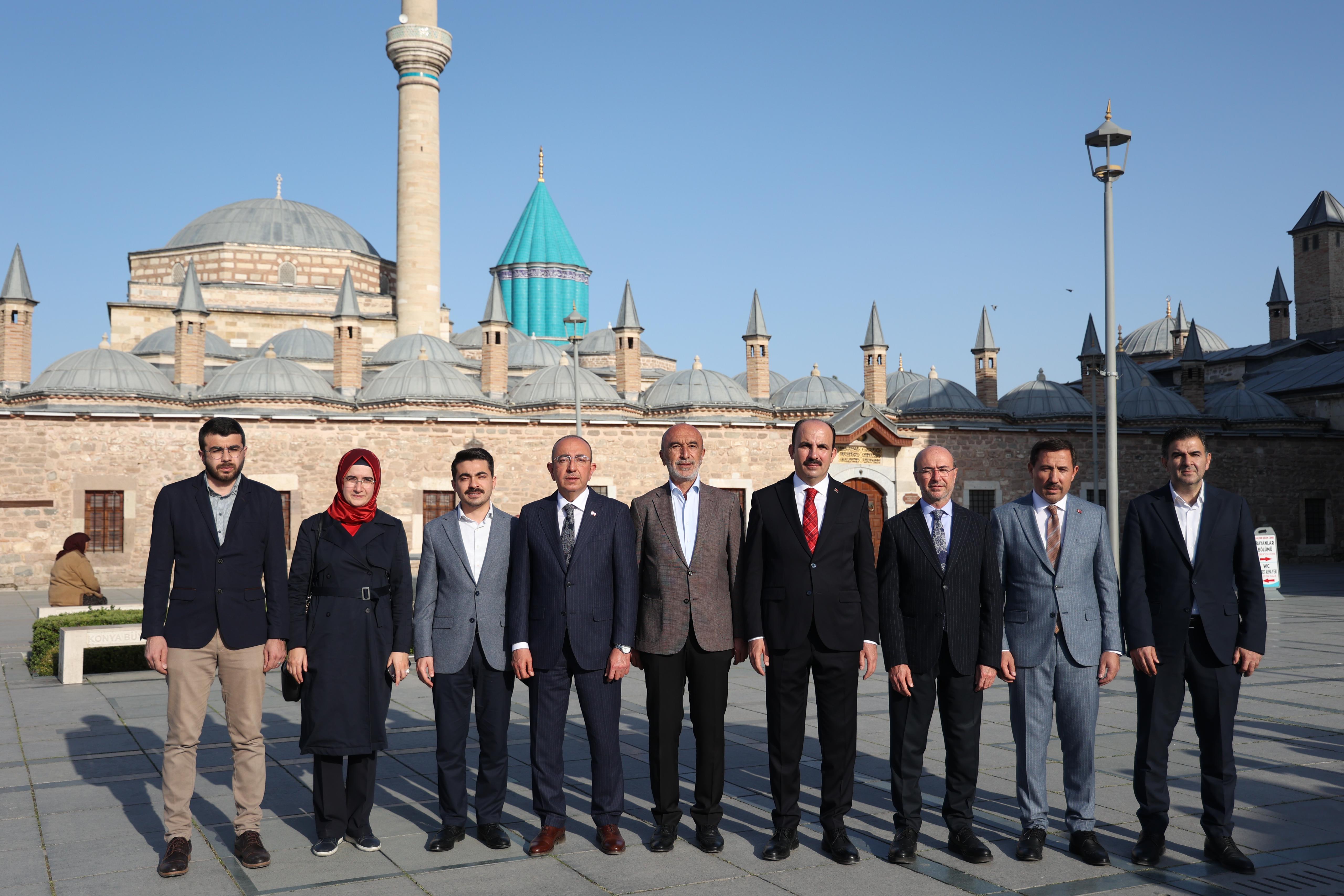 BAŞKAN ALTAY, İL BAŞKANI ANGI VE MERKEZ İLÇE BELEDİYE BAŞKANLARI MEVLANA TÜRBESİ’Nİ ZİYARET ETTİ