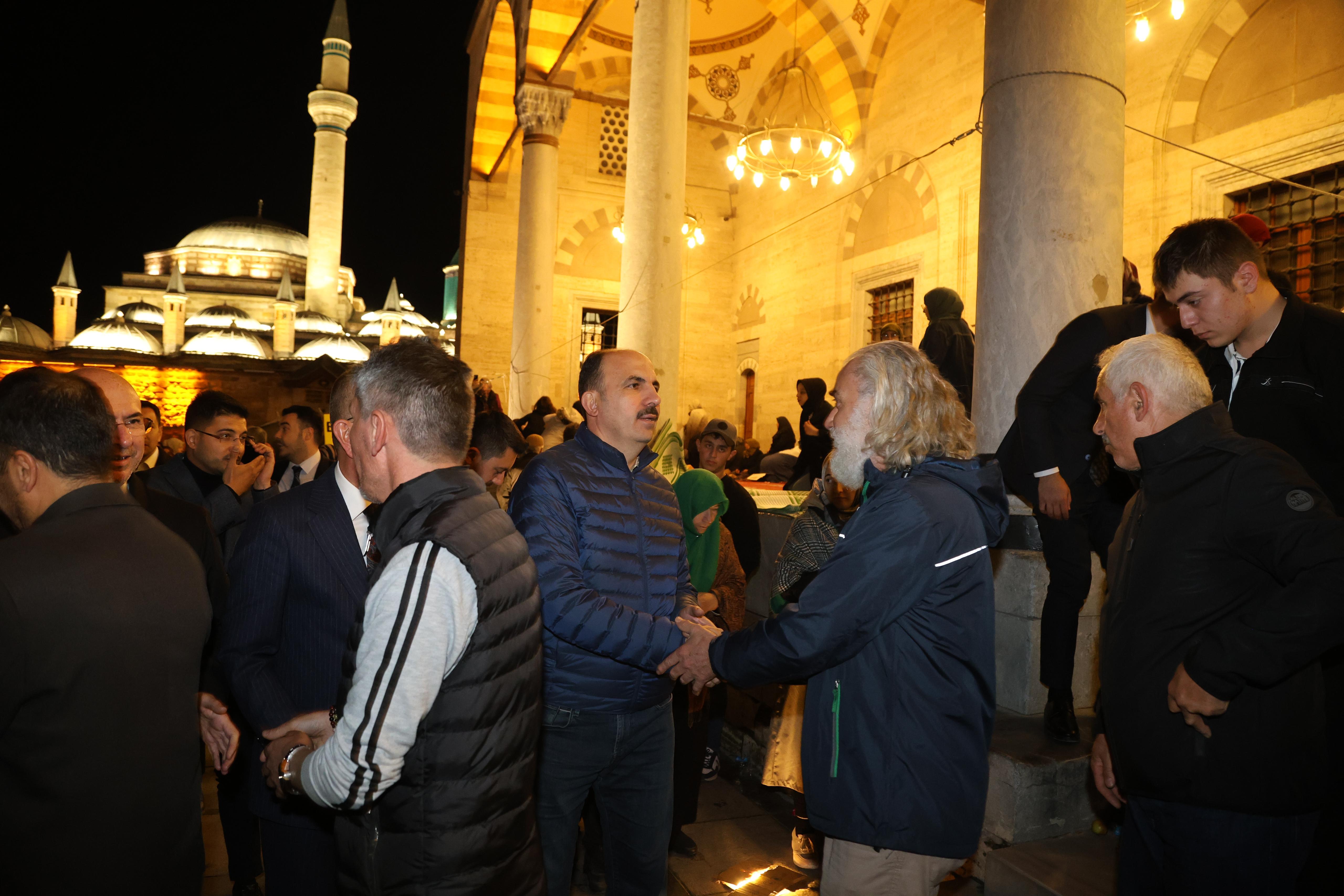 BAŞKAN ALTAY KONYALILARIN KADİR GECESİ COŞKUSUNA ORTAK OLDU