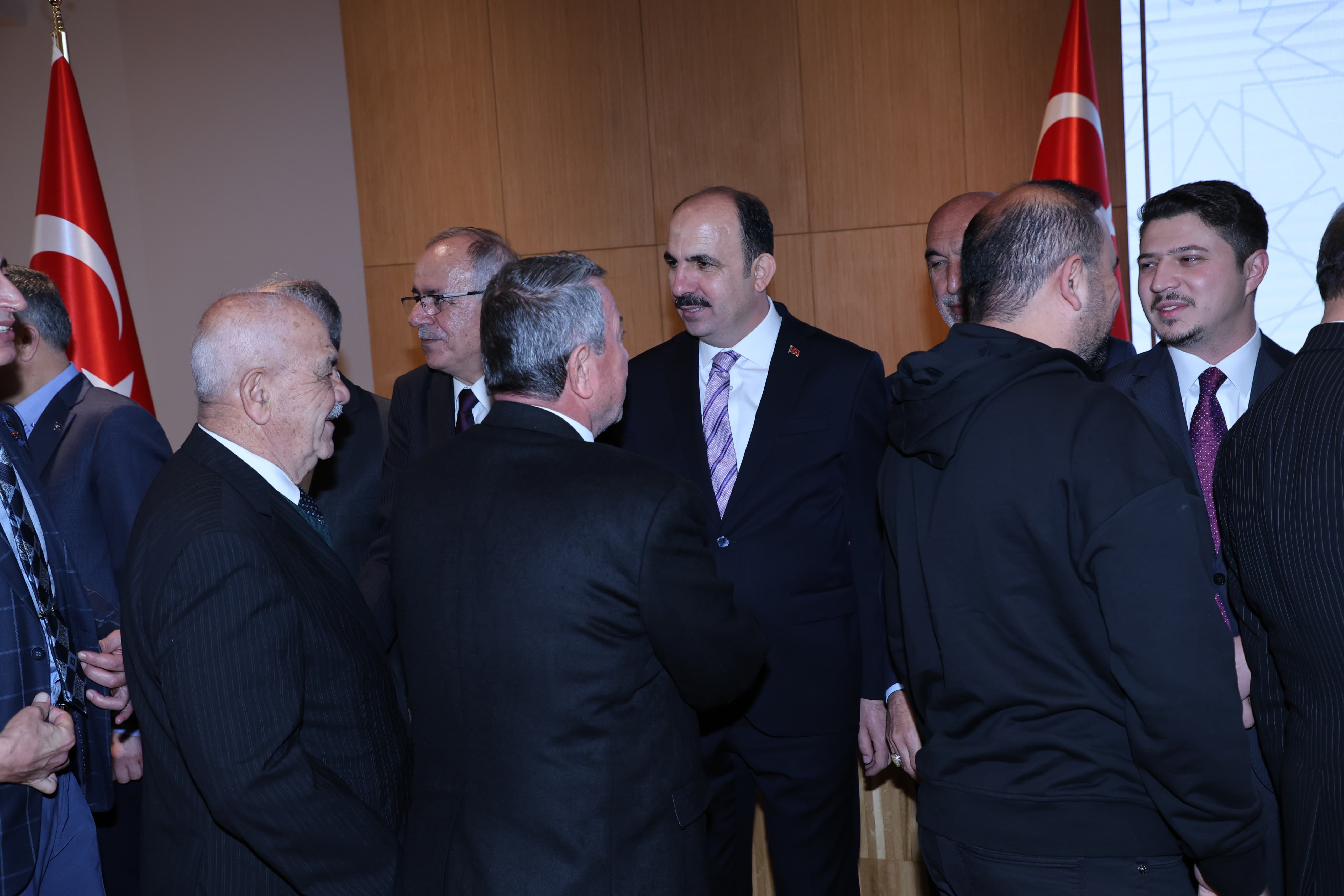 İÇİŞLERİ BAKANI YERLİKAYA BAYRAMIN İLK GÜNÜ KONYALILARLA BULUŞTU