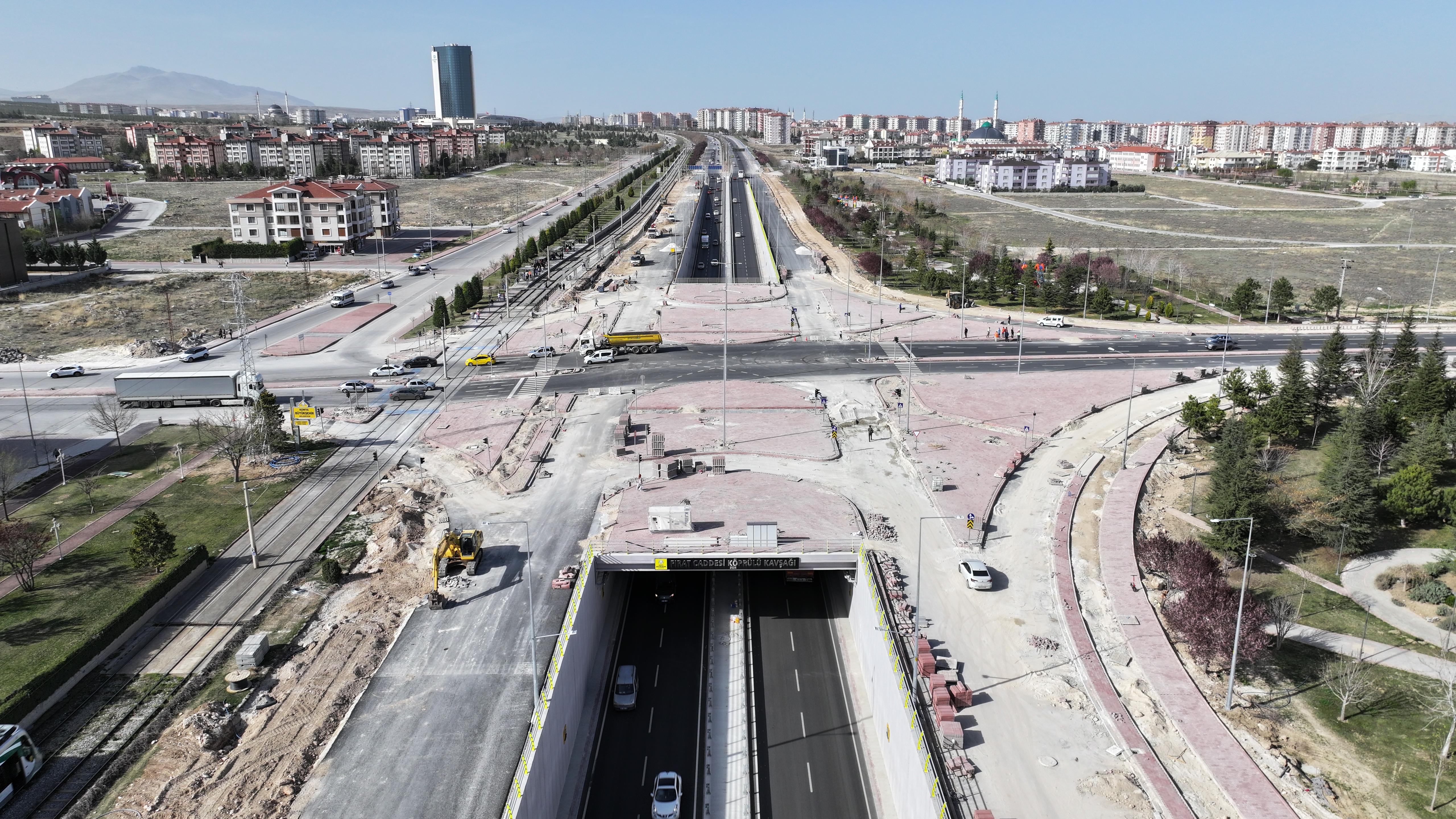 BAŞKAN ALTAY: “ALTTAN GEÇİŞ VERDİĞİMİZ FIRAT CADDESİ KÖPRÜLÜ KAVŞAĞI’NI MAYIS BAŞINDA TAMAMEN HİZMETE AÇMIŞ OLACAĞIZ”