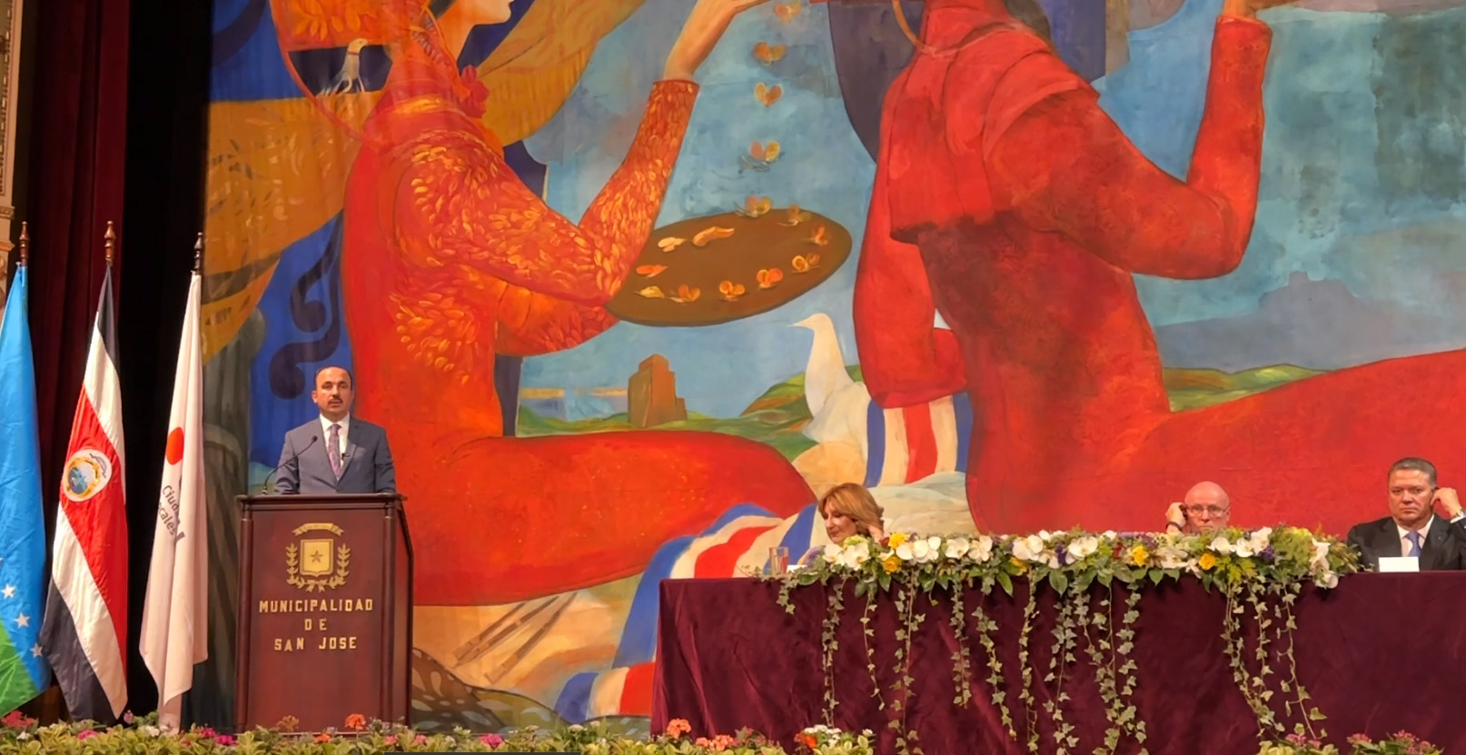 UCLG BAŞKANI ALTAY: “BULUNDUĞUMUZ HER YERDE GAZZE’NİN VE MAZLUM COĞRAFYALARDA SIKINTI ÇEKEN MÜSLÜMAN KARDEŞLERİMİZİN HAKLARINI SAVUNUYORUZ”